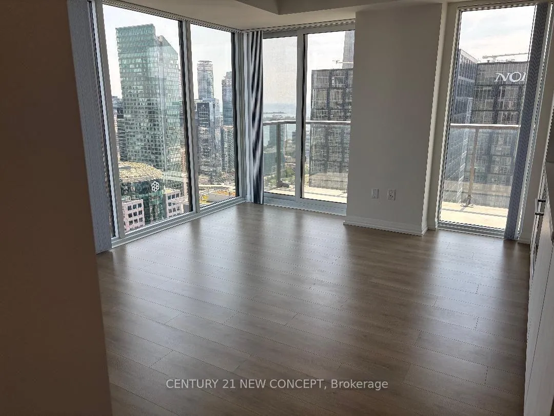 Photo 4 of Unit SPH-09, 8 Widmer Street, Toronto, Waterfront Communities — HOMEH
