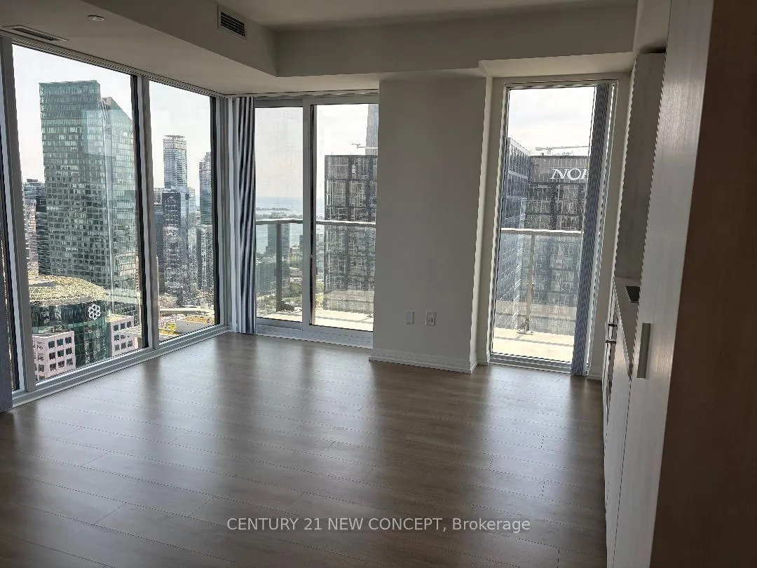 Photo 5 of Unit SPH-09, 8 Widmer Street, Toronto, Waterfront Communities — HOMEH