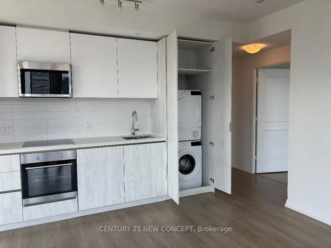 Photo 16 of Unit SPH-09, 8 Widmer Street, Toronto, Waterfront Communities — HOMEH