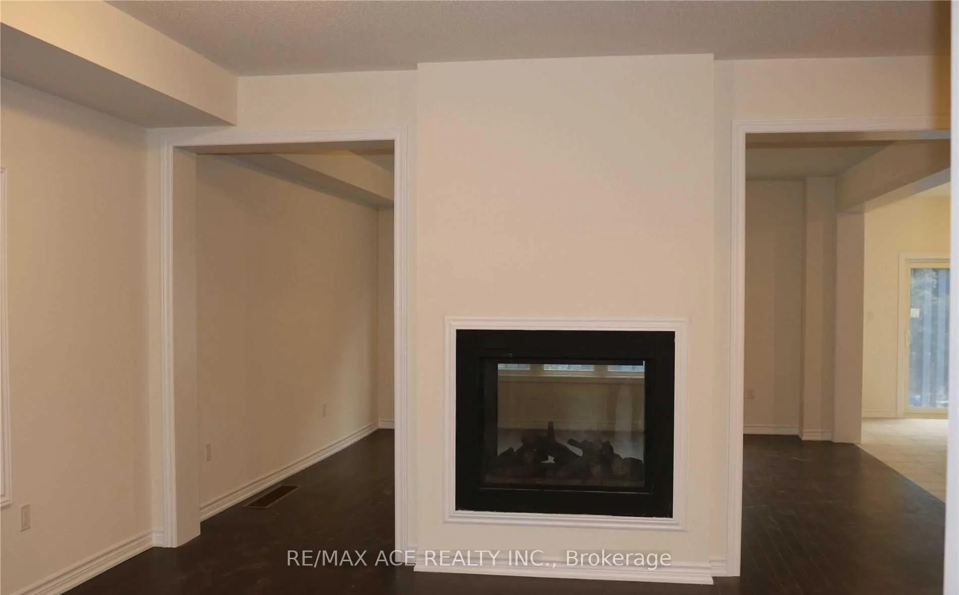 Photo 2 of 316 Fleetwood Drive, Oshawa, Eastdale — HOMEH