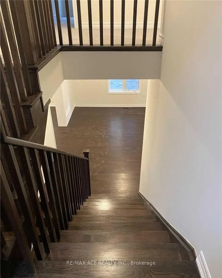 Photo 7 of 316 Fleetwood Drive, Oshawa, Eastdale — HOMEH