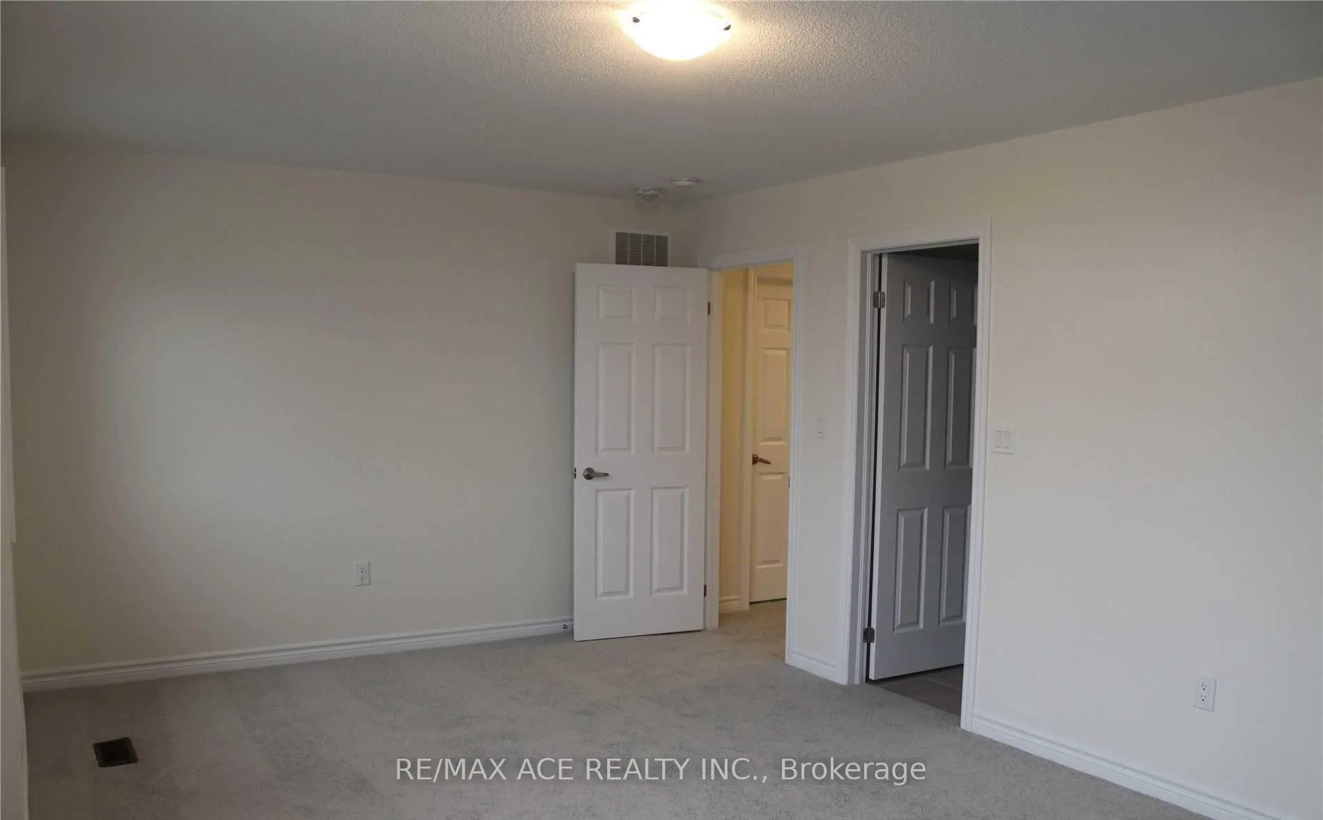 Photo 13 of 316 Fleetwood Drive, Oshawa, Eastdale — HOMEH
