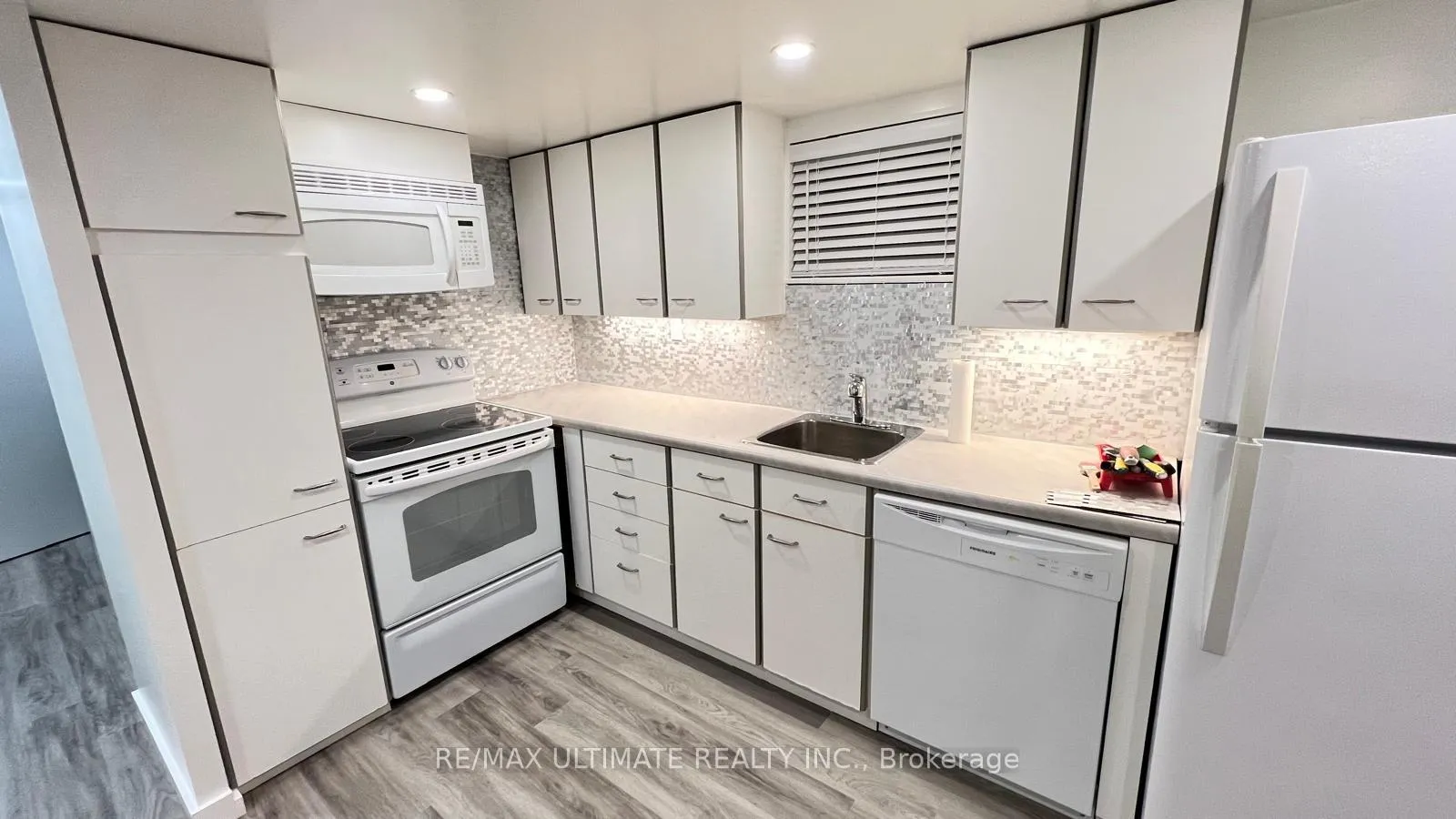 Photo 8 of 30 Ferris Road, Toronto, O'Connor-Parkview — HOMEH