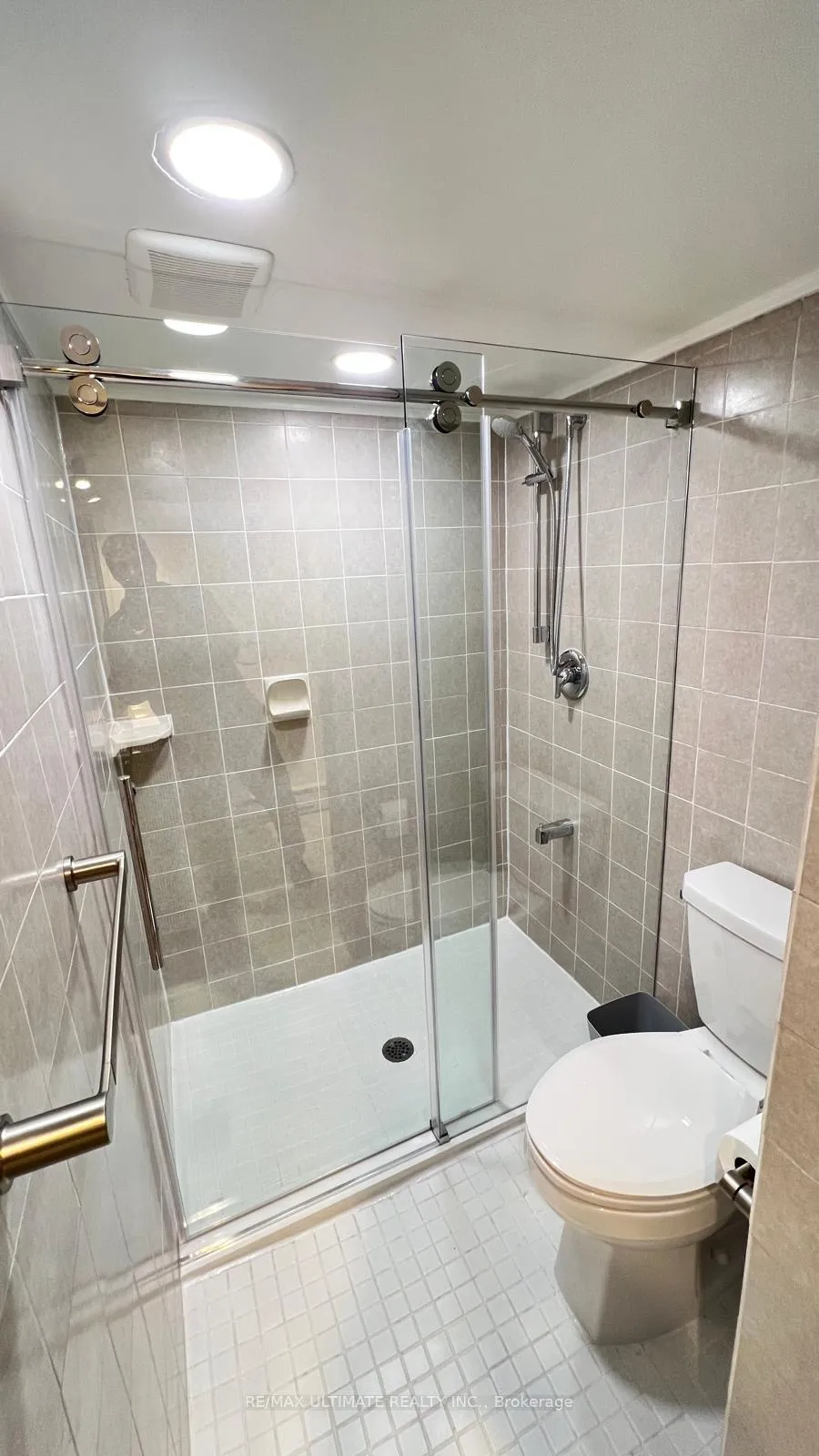 Photo 11 of 30 Ferris Road, Toronto, O'Connor-Parkview — HOMEH