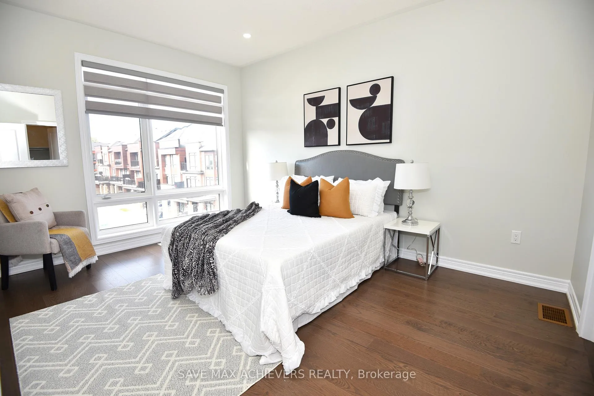 Photo 24 of 440 Salem Road S, Ajax, South East — HOMEH