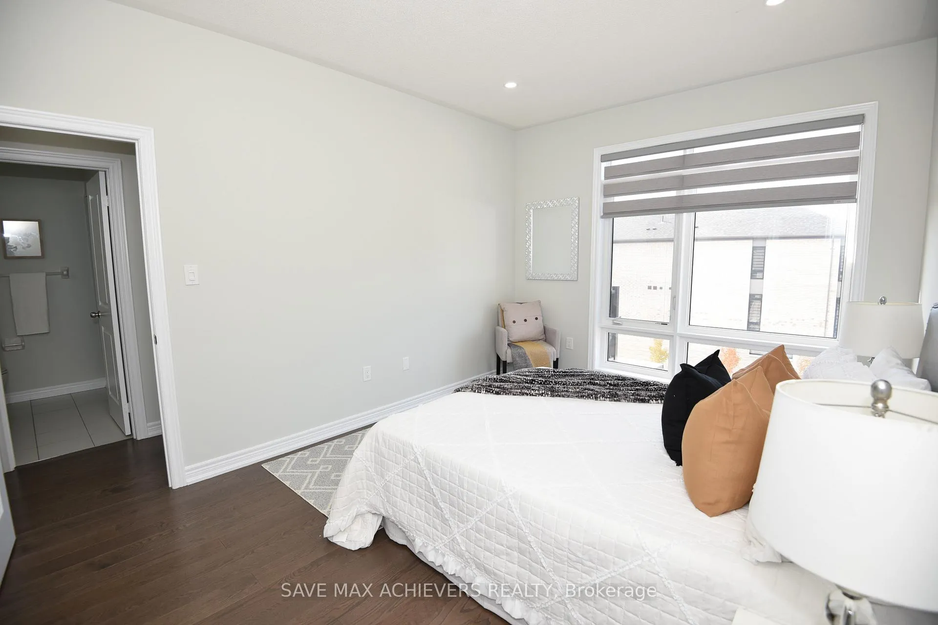 Photo 29 of 440 Salem Road S, Ajax, South East — HOMEH
