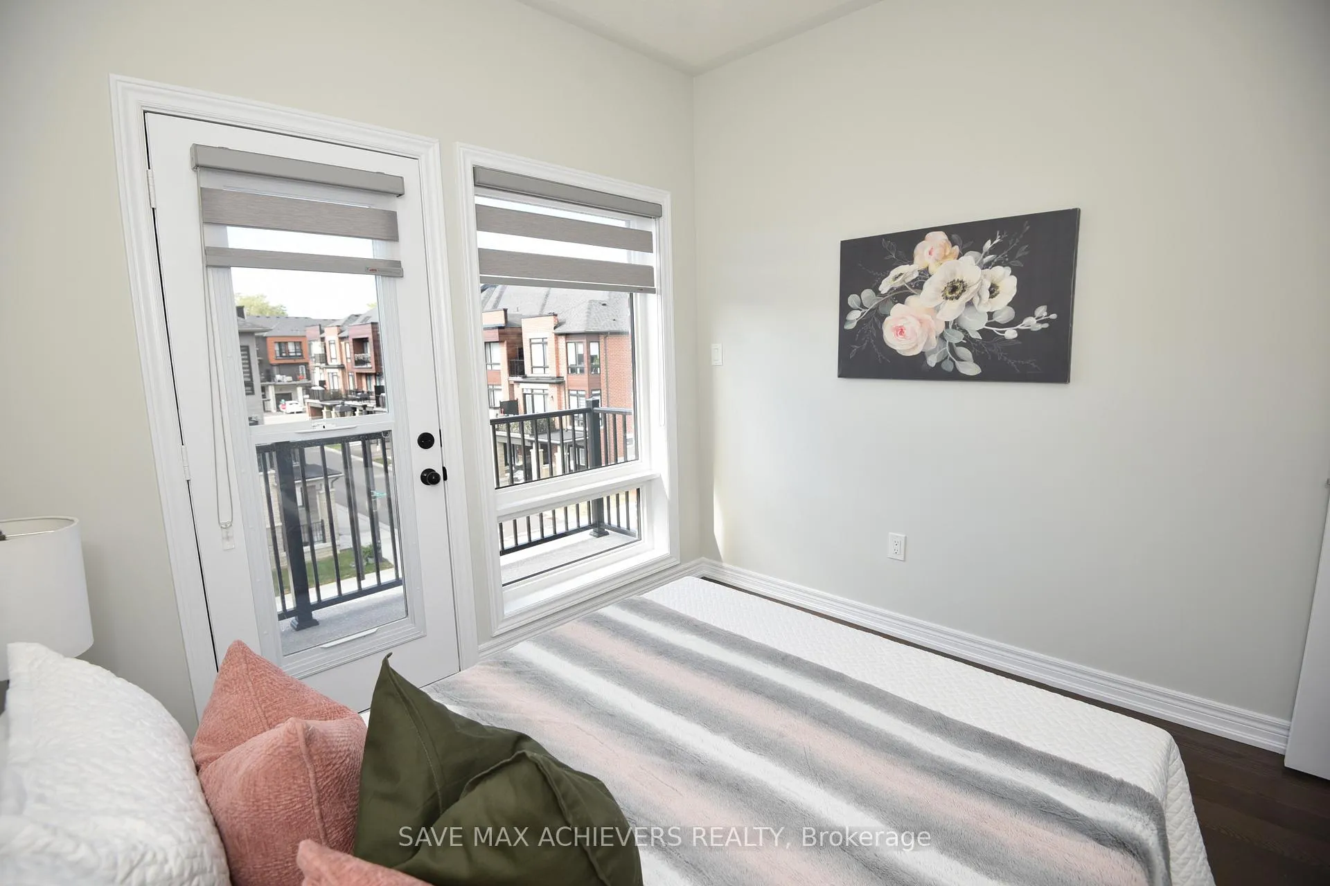Photo 36 of 440 Salem Road S, Ajax, South East — HOMEH