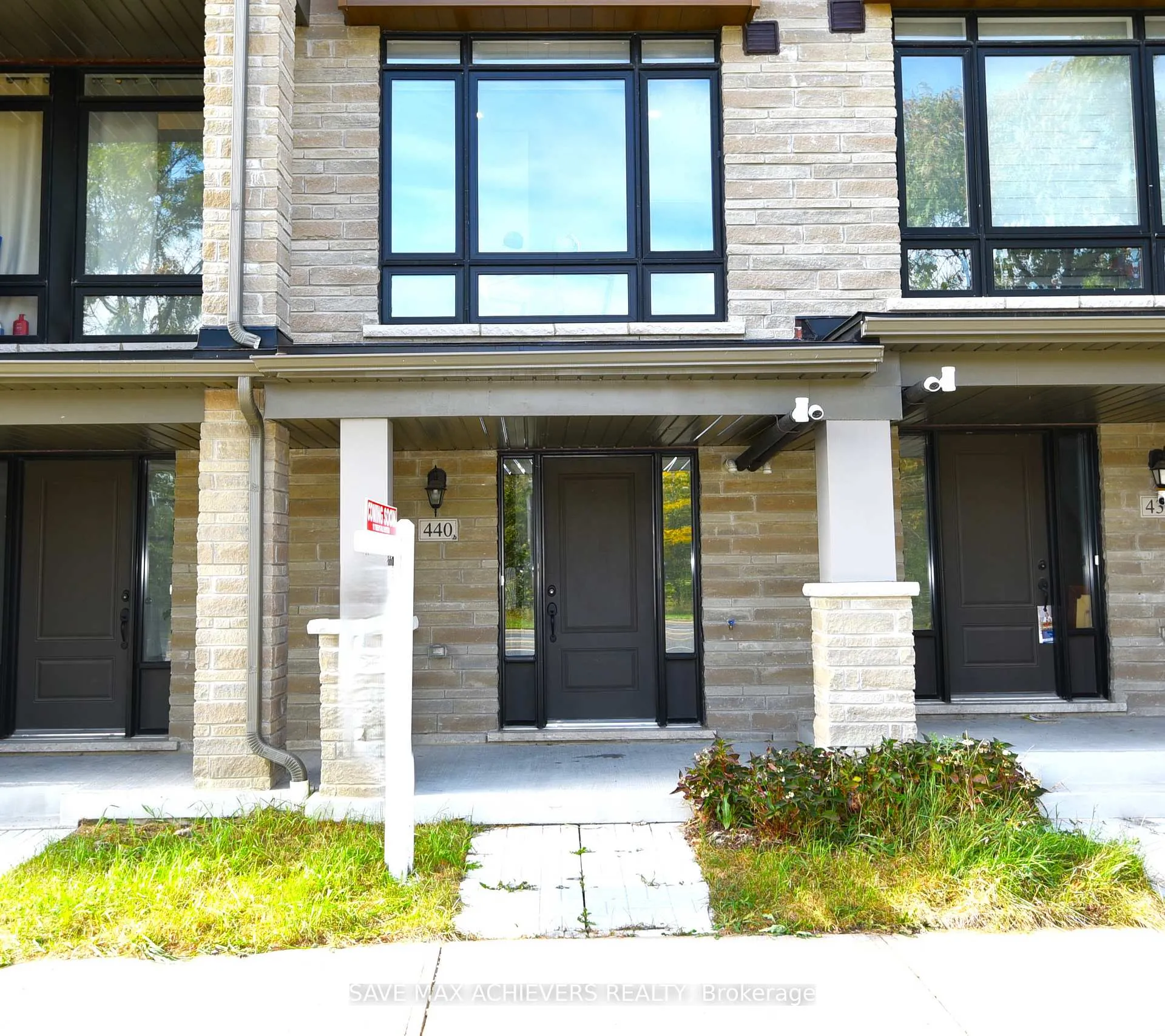 Photo 44 of 440 Salem Road S, Ajax, South East — HOMEH
