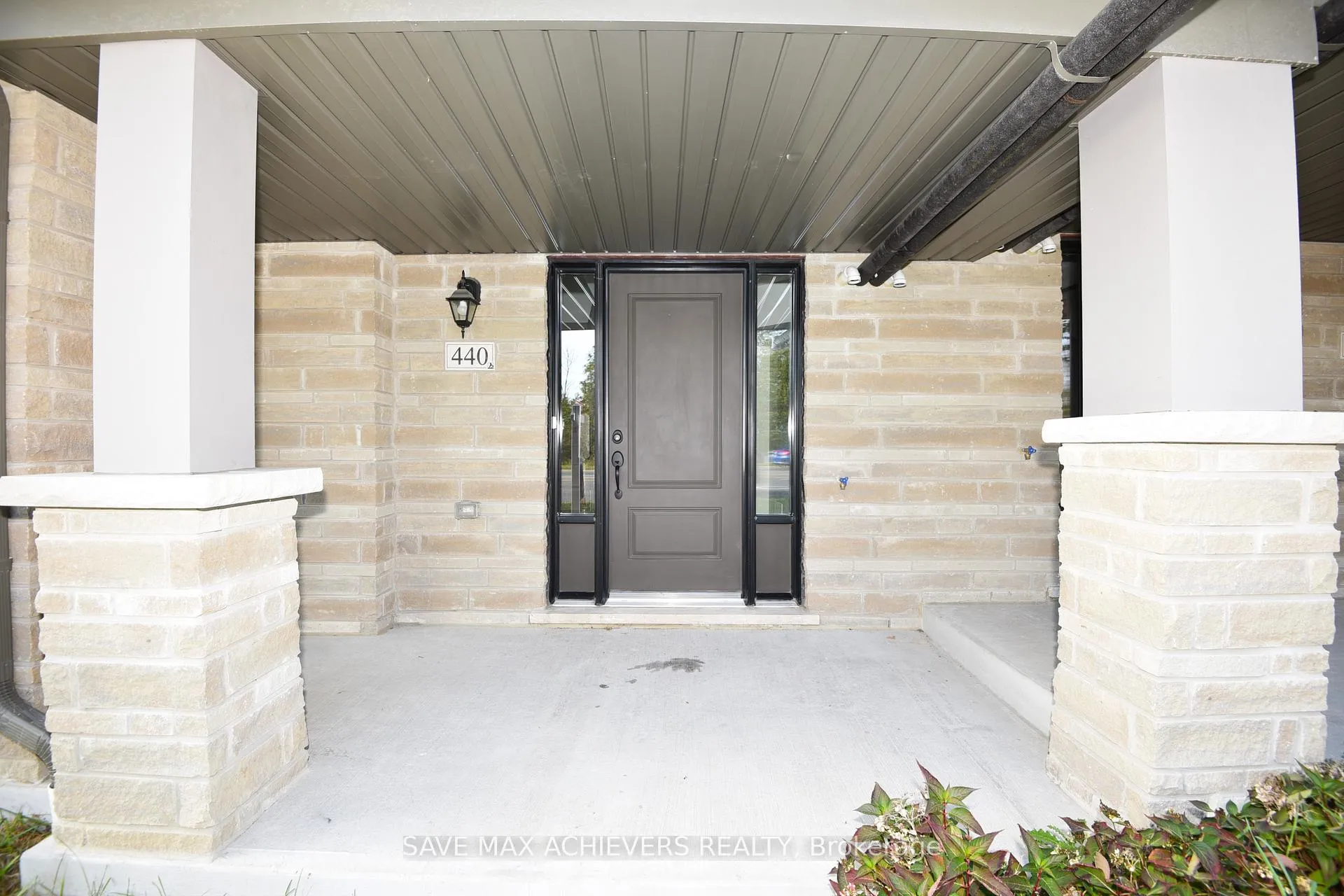 Photo 45 of 440 Salem Road S, Ajax, South East — HOMEH