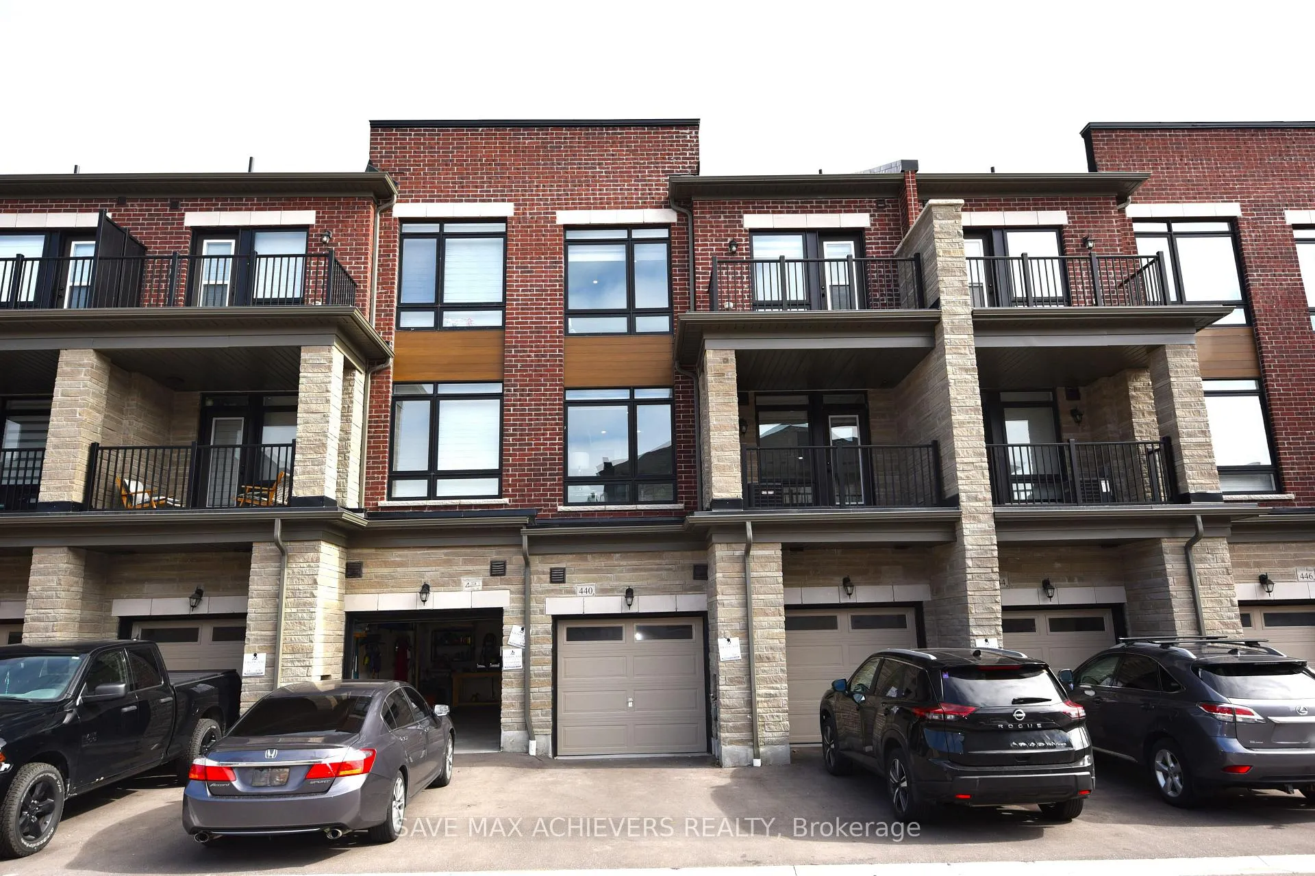 Photo 50 of 440 Salem Road S, Ajax, South East — HOMEH