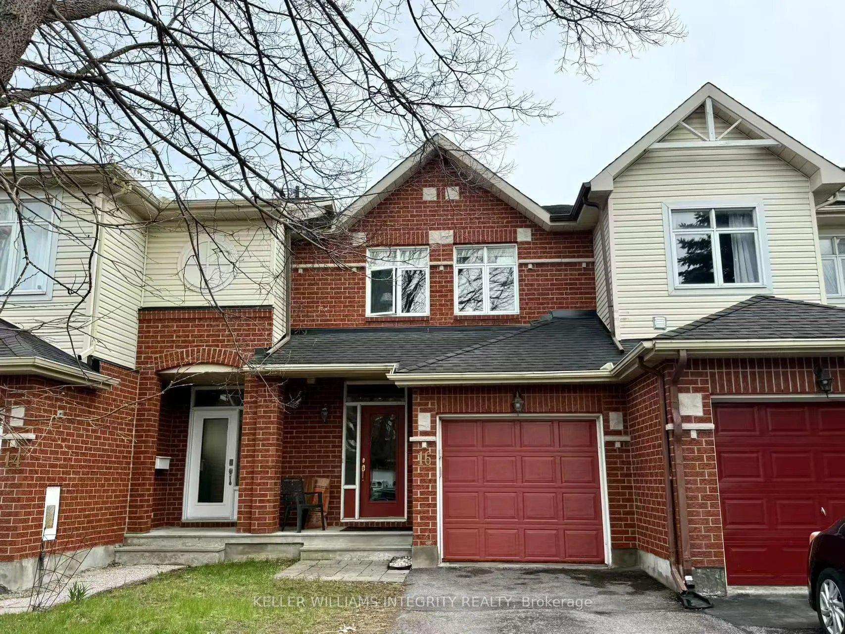 Front of 16 Redding Way