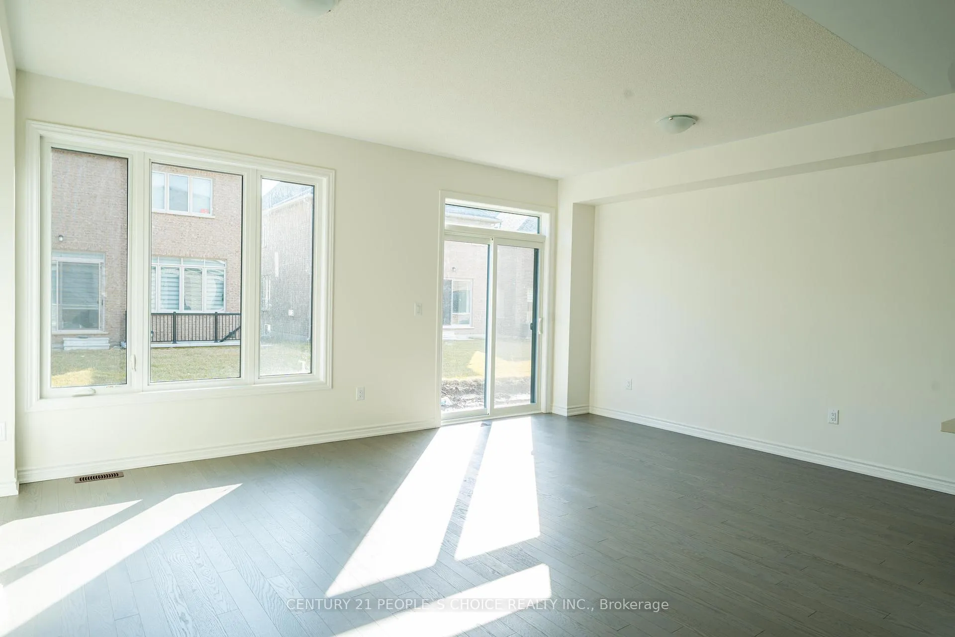 Photo 3 of 60 Velvet Drive, Whitby, Rural Whitby — HOMEH