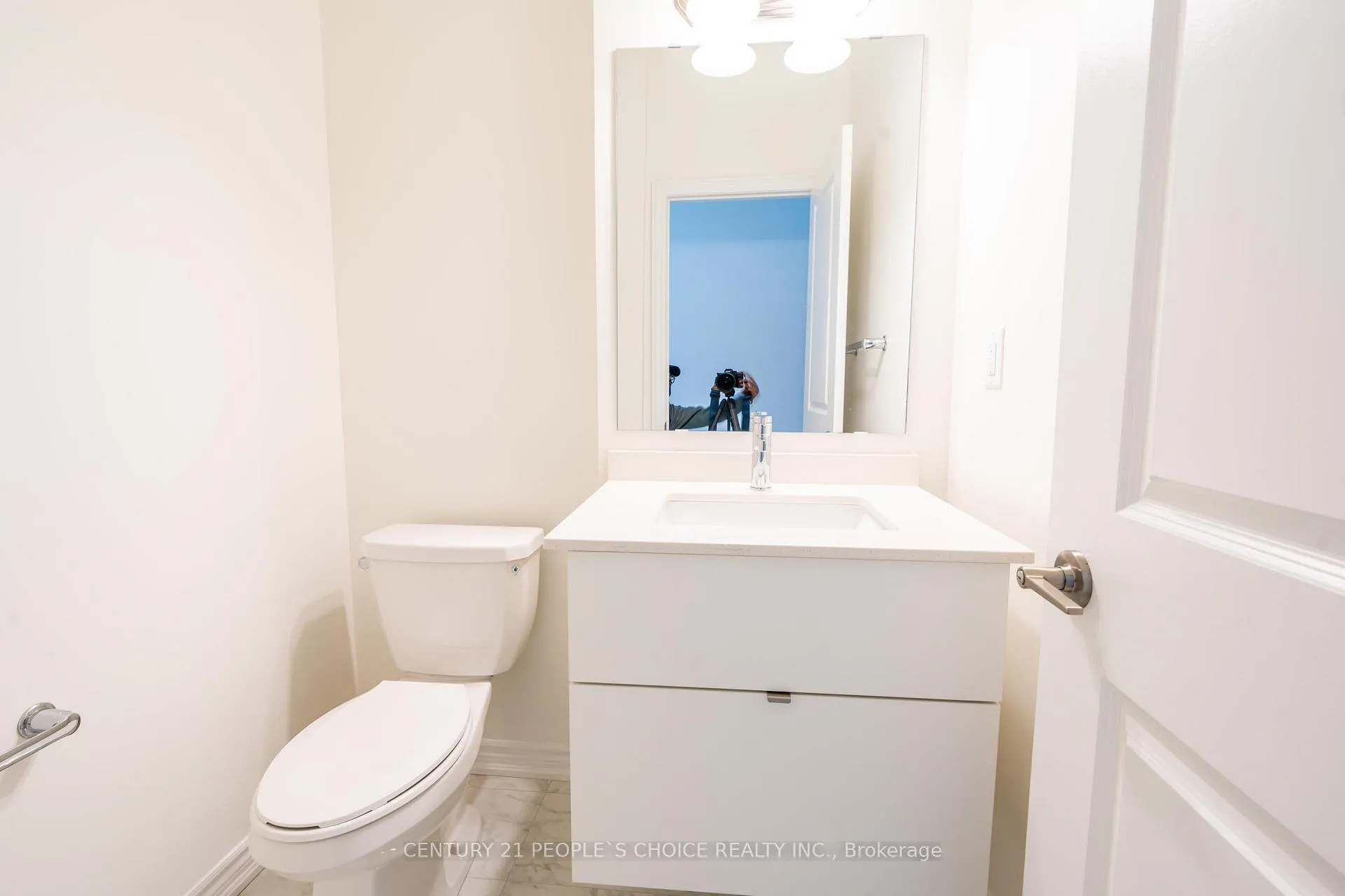 Photo 14 of 60 Velvet Drive, Whitby, Rural Whitby — HOMEH