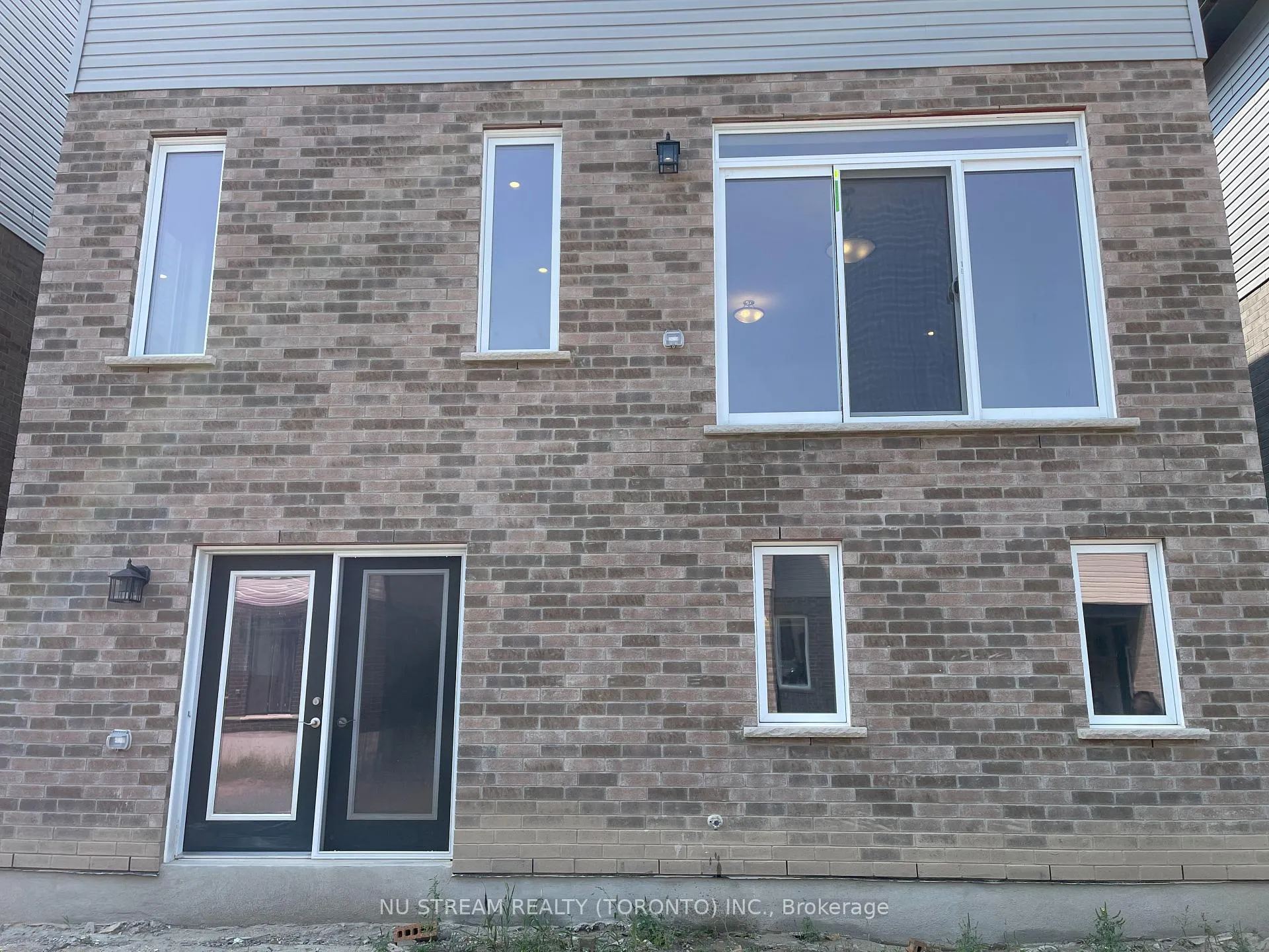 Photo 2 of Unit Lower, 732 Autumn Willow Drive, Waterloo — HOMEH