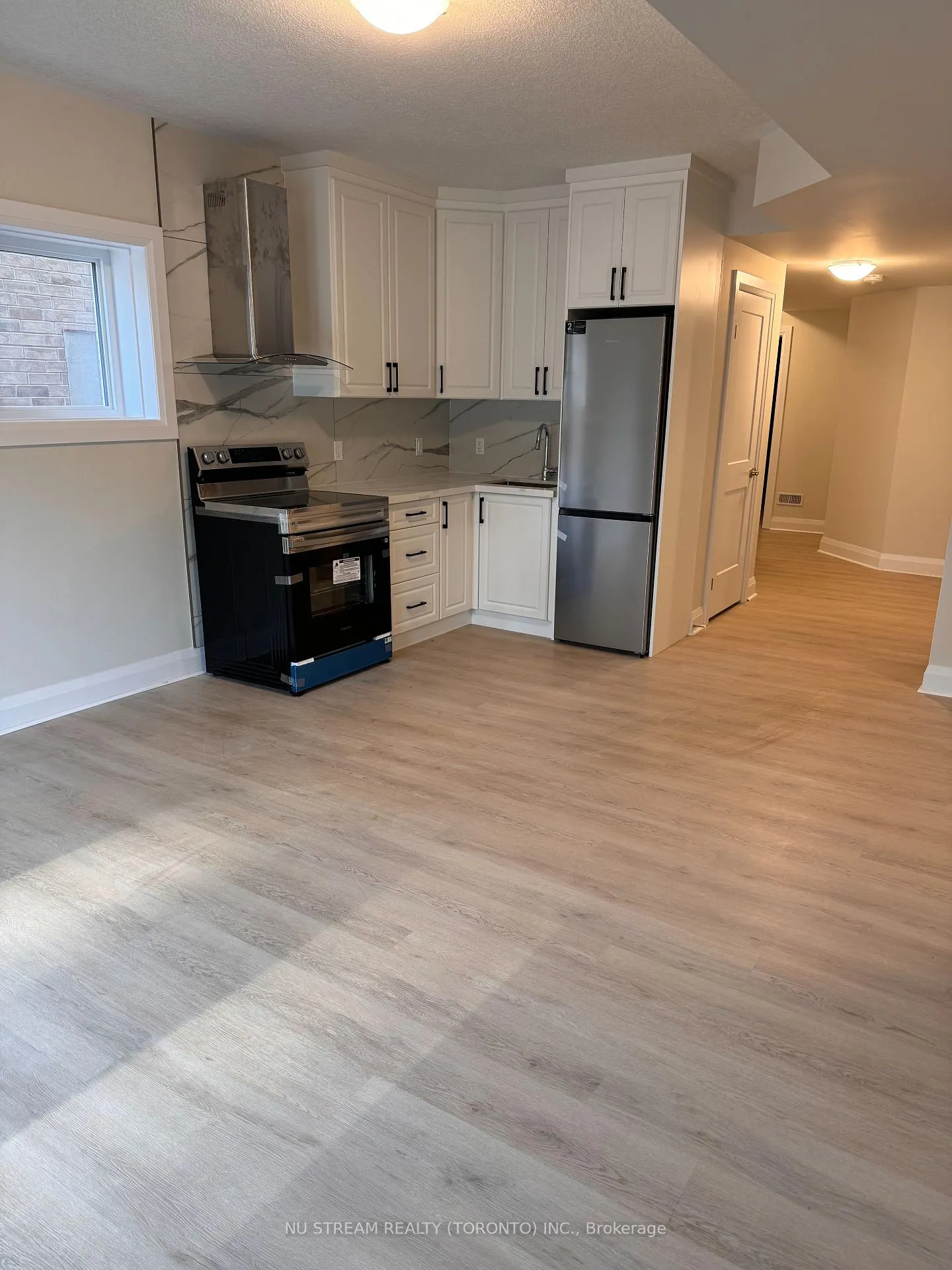 Photo 5 of Unit Lower, 732 Autumn Willow Drive, Waterloo — HOMEH