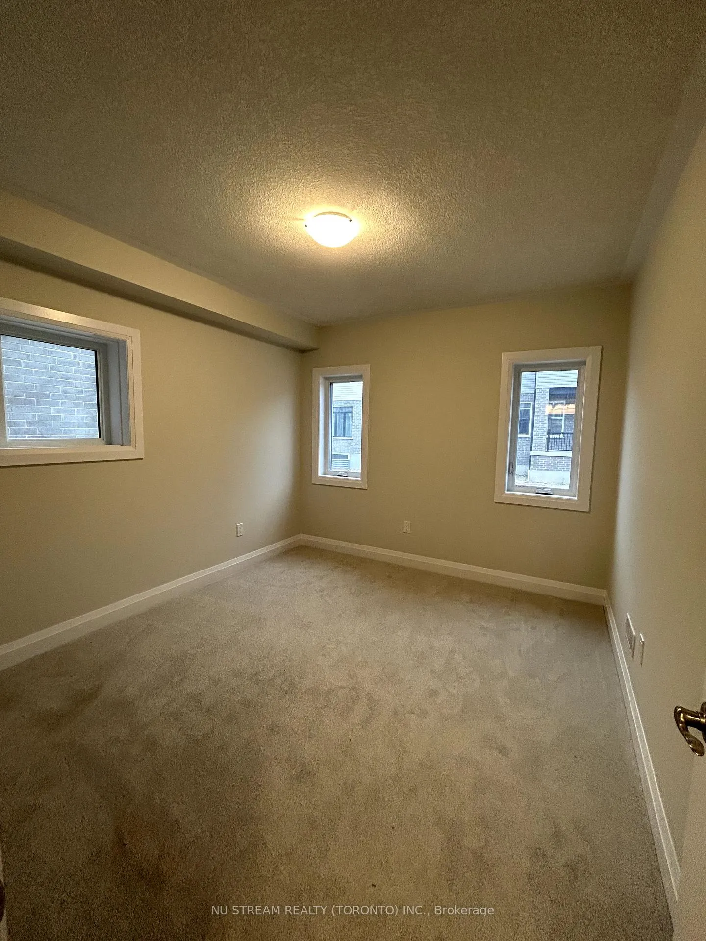 Photo 8 of Unit Lower, 732 Autumn Willow Drive, Waterloo — HOMEH