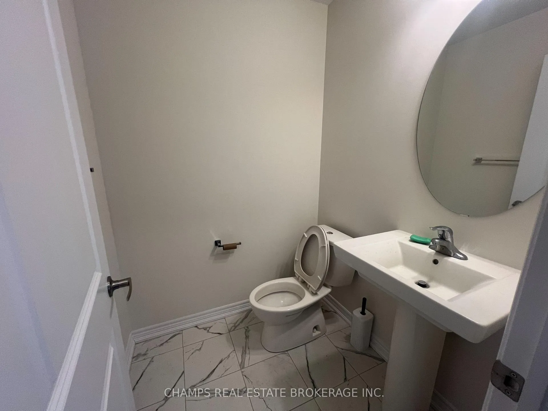 Photo 10 of 110 Broadacre Drive, Kitchener — HOMEH