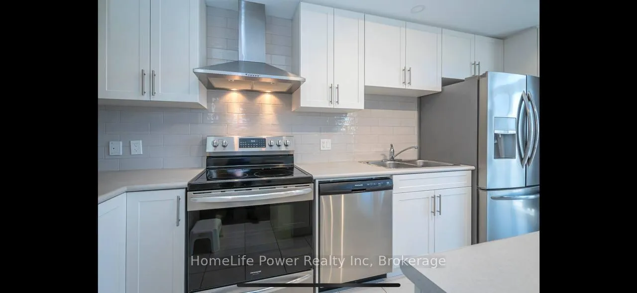 Photo 2 of 10 Wheat Lane, Kitchener — HOMEH