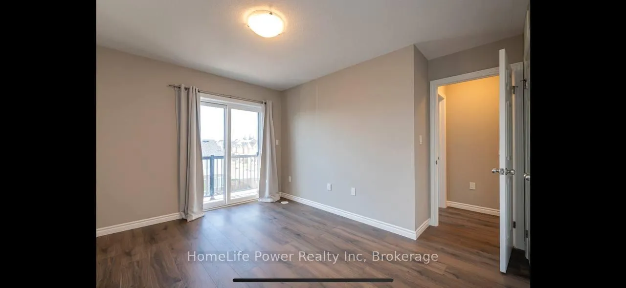 Photo 8 of 10 Wheat Lane, Kitchener — HOMEH