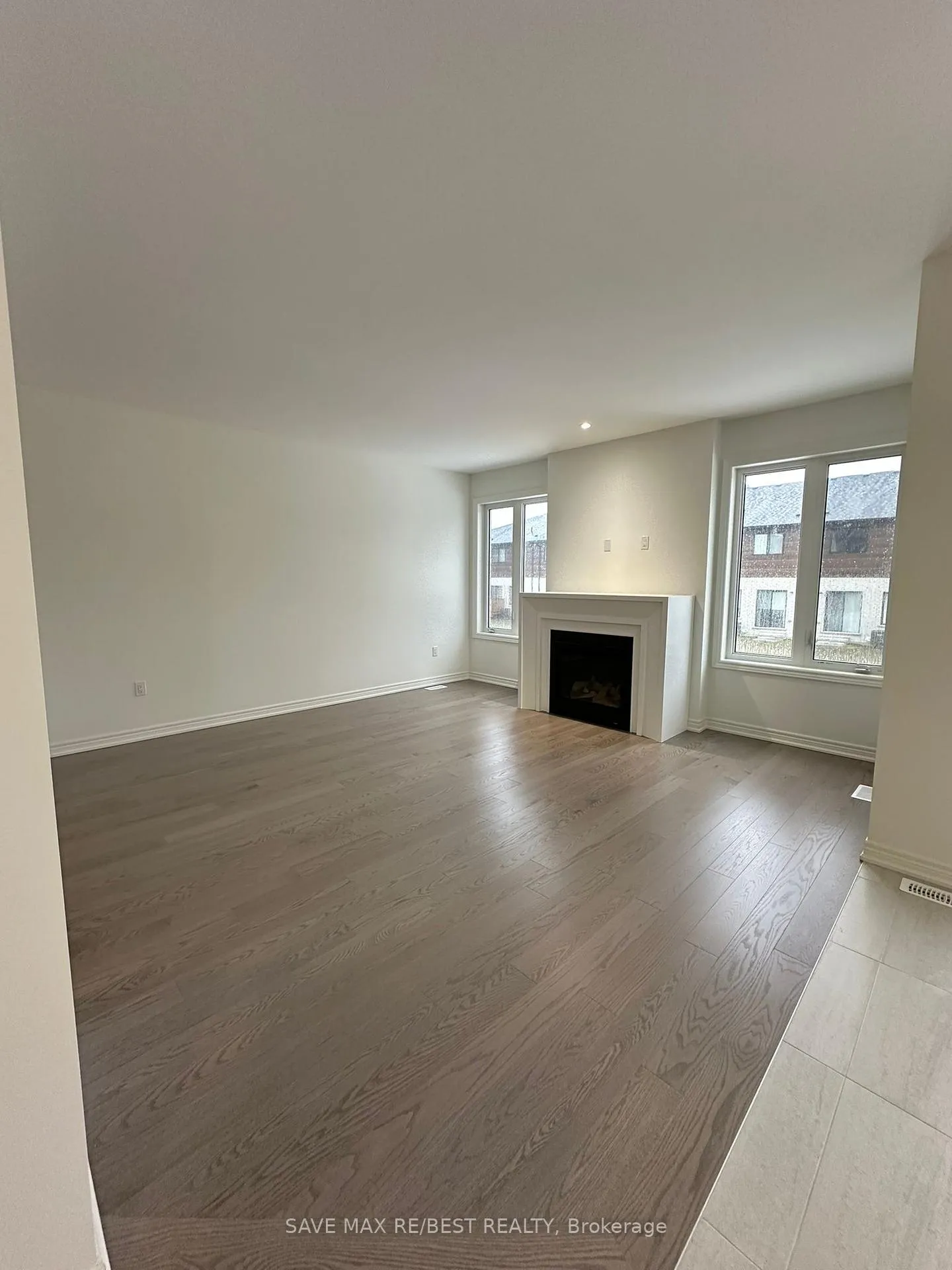 Photo 6 of 27 Shawbridge Court, Hamilton, Stoney Creek Mountain — HOMEH