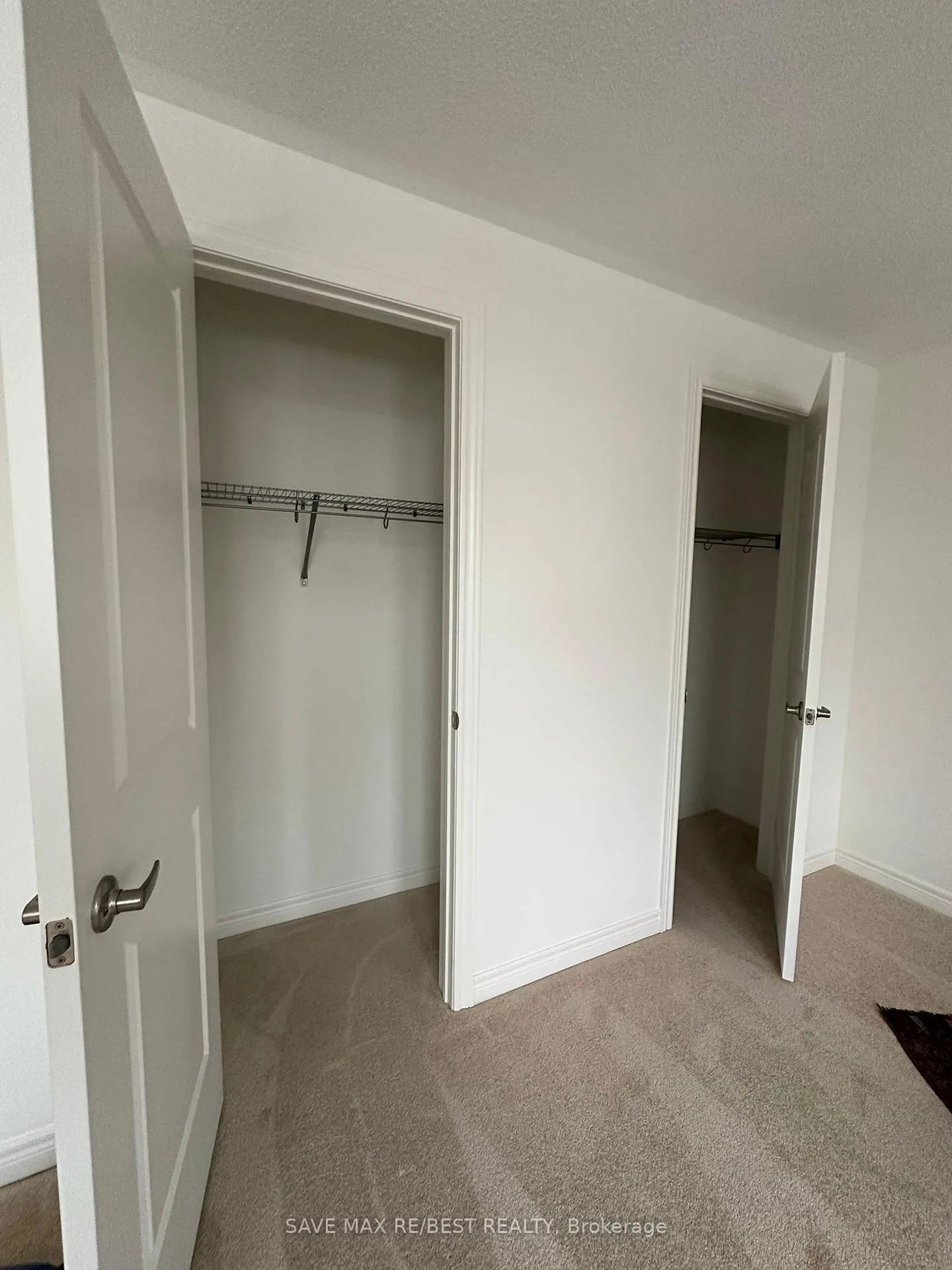 Photo 12 of 27 Shawbridge Court, Hamilton, Stoney Creek Mountain — HOMEH