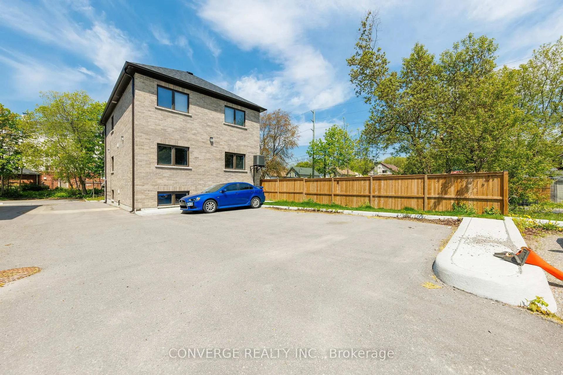 Photo 10 of Unit 3, 79 Hogarth Street, Oshawa, Central — HOMEH
