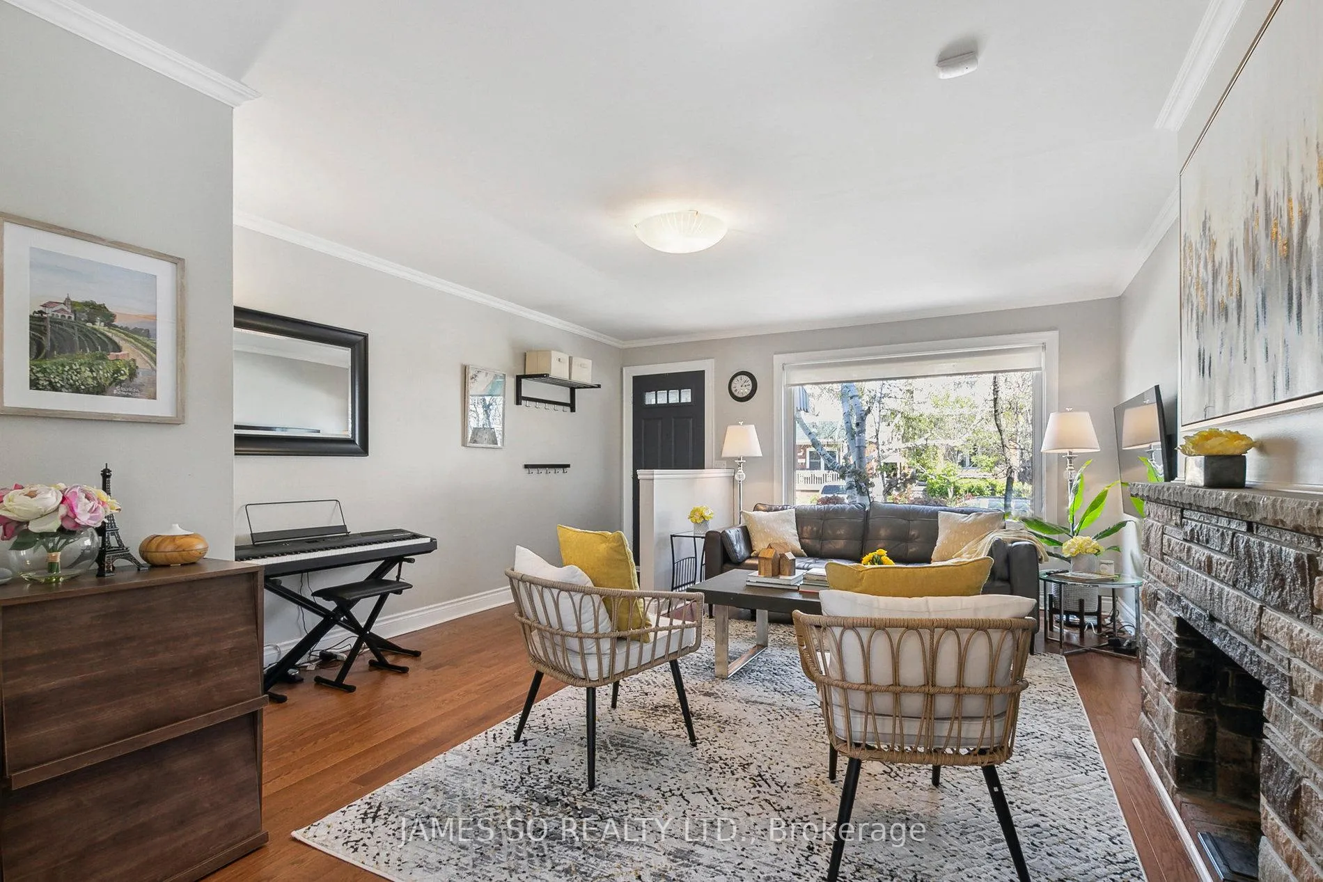 Photo 2 of 112 Woodmount Avenue, Toronto, Danforth Village-East York — HOMEH