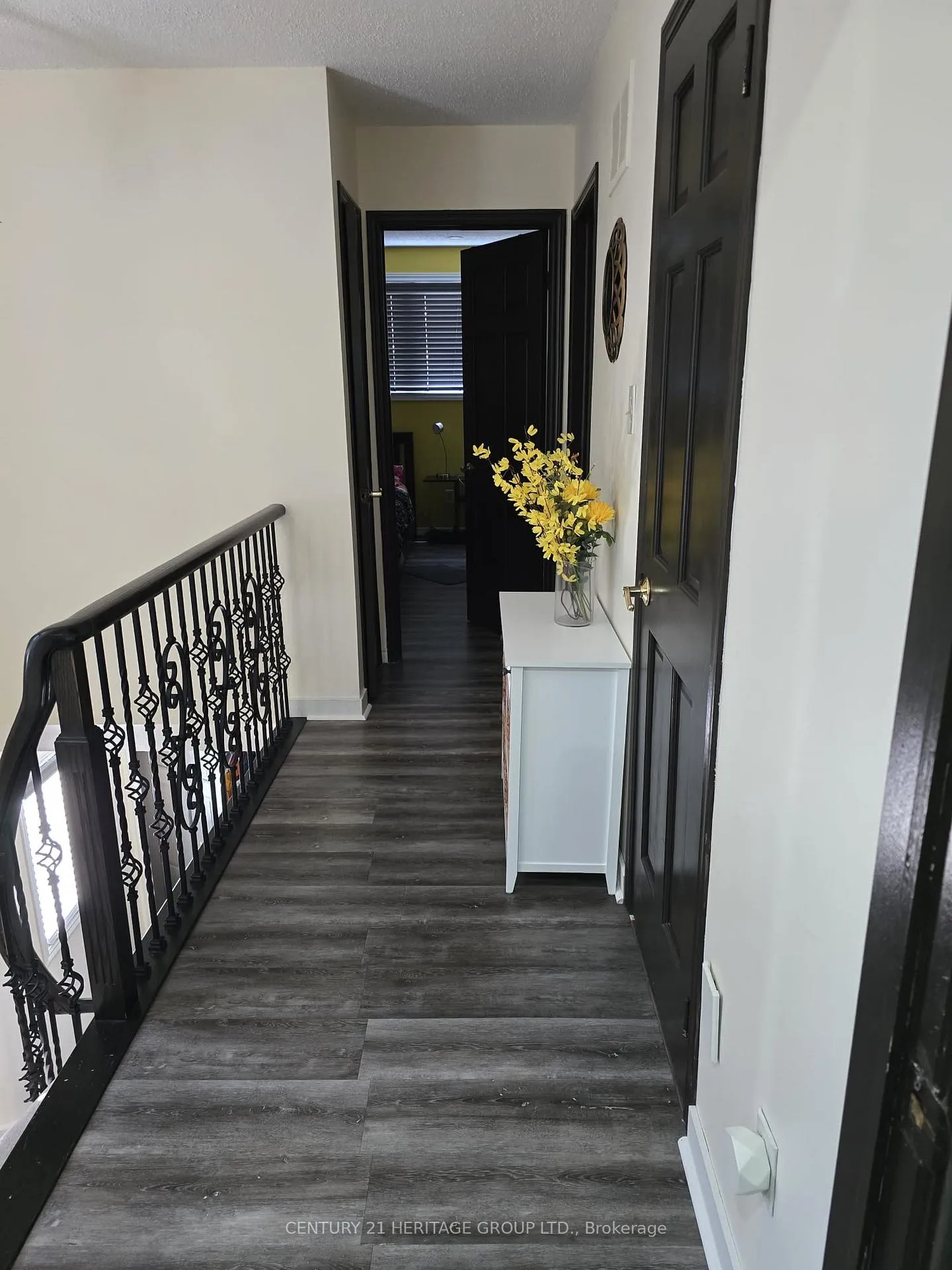 Photo 9 of 142 Hialeah Crescent, Whitby, Blue Grass Meadows — HOMEH