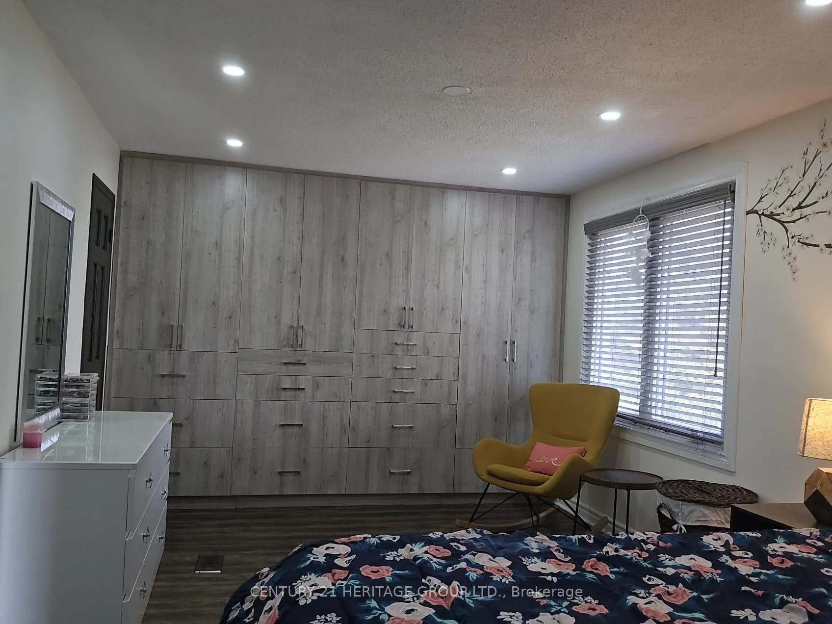 Photo 17 of 142 Hialeah Crescent, Whitby, Blue Grass Meadows — HOMEH