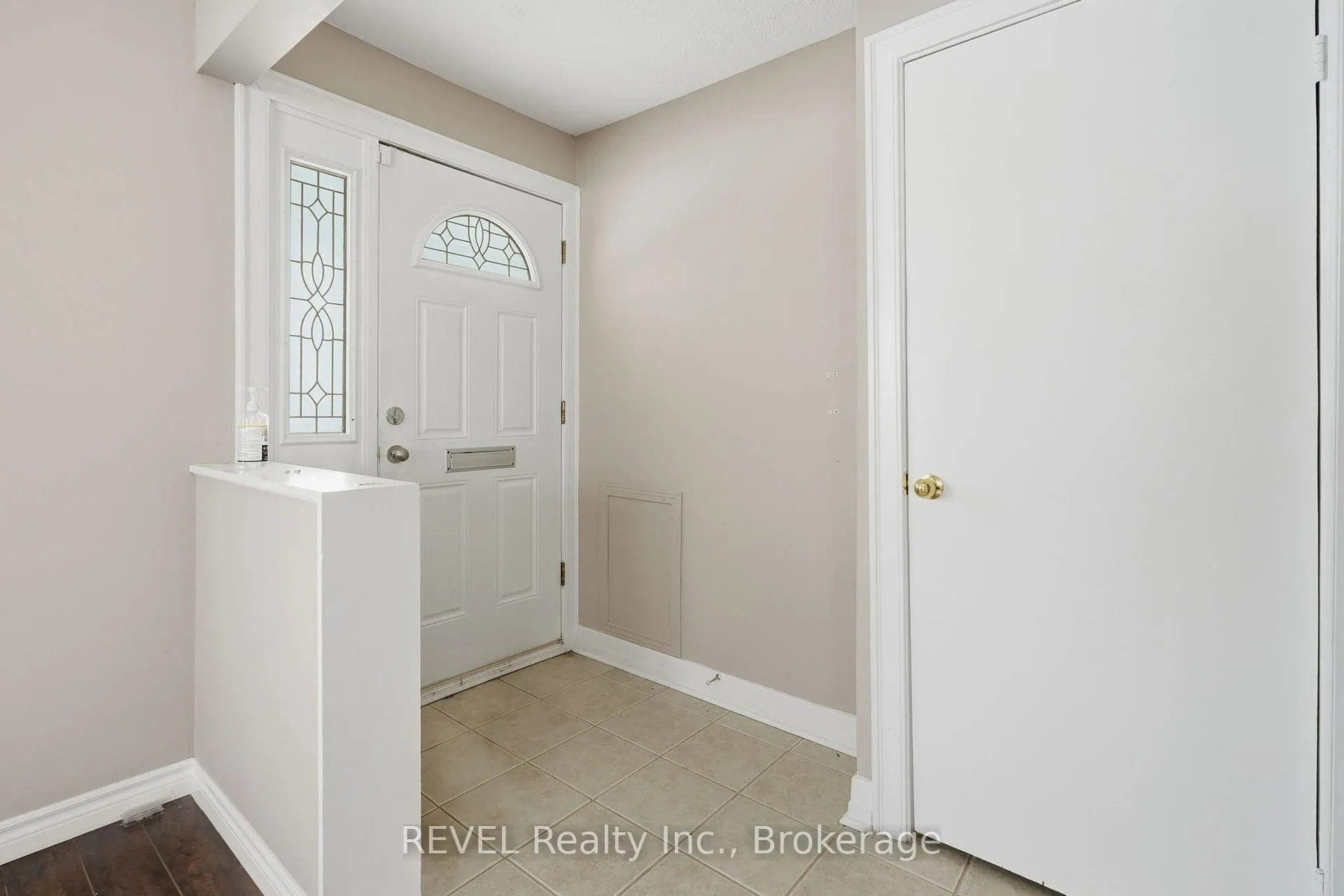 Photo 8 of 1098 Beaverdams Road, Thorold, Rolling Meadows — HOMEH