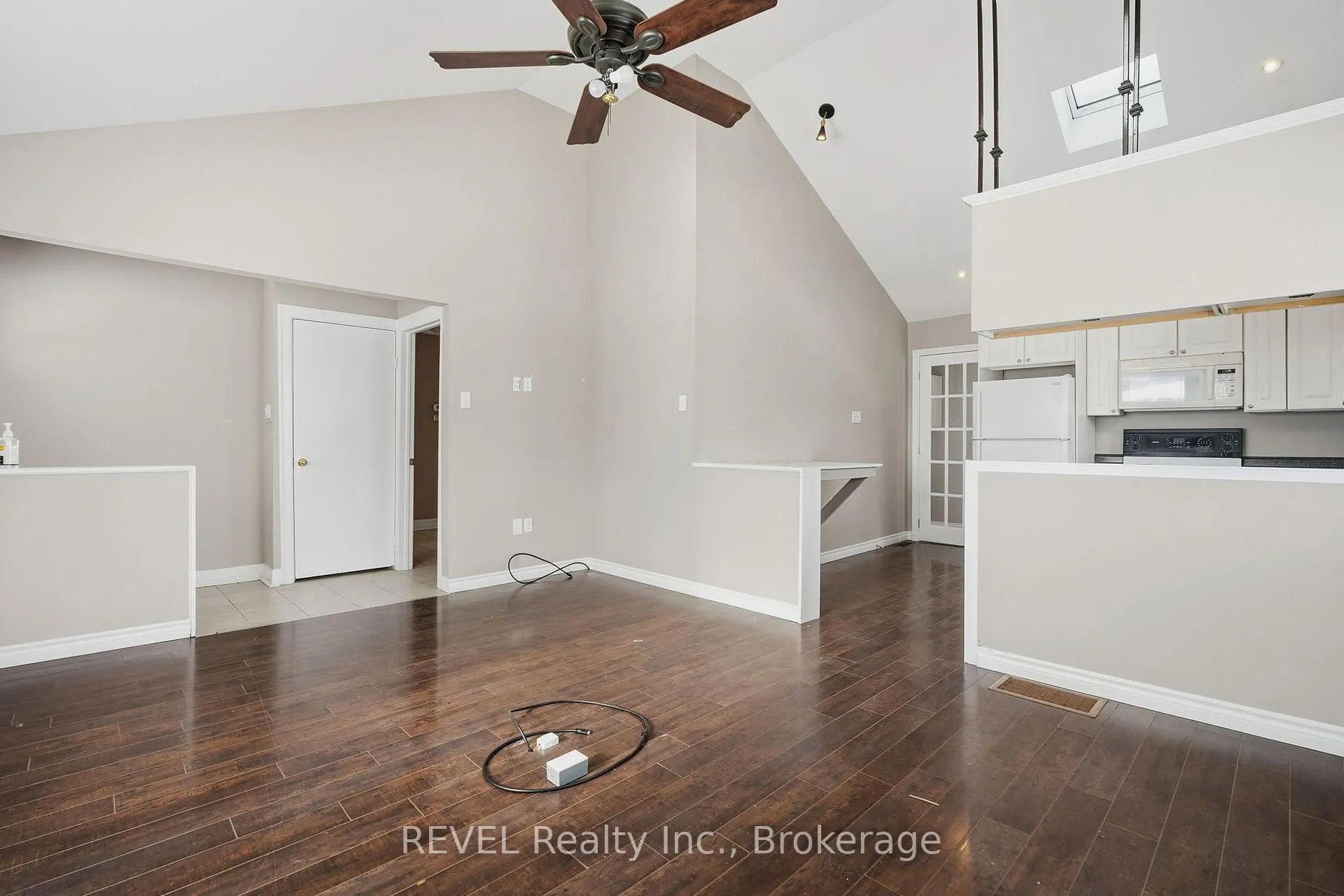 Photo 12 of 1098 Beaverdams Road, Thorold, Rolling Meadows — HOMEH