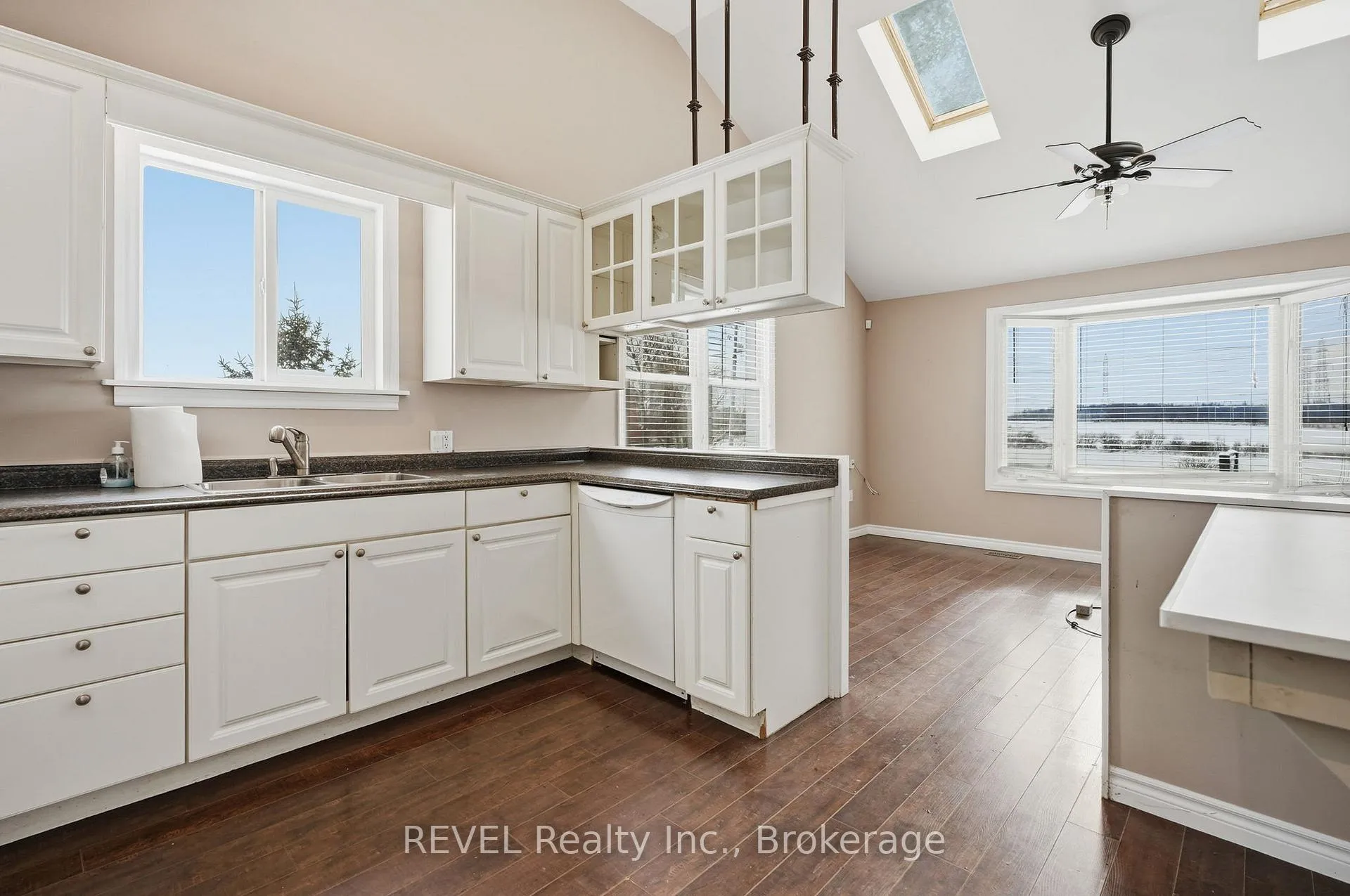 Photo 16 of 1098 Beaverdams Road, Thorold, Rolling Meadows — HOMEH