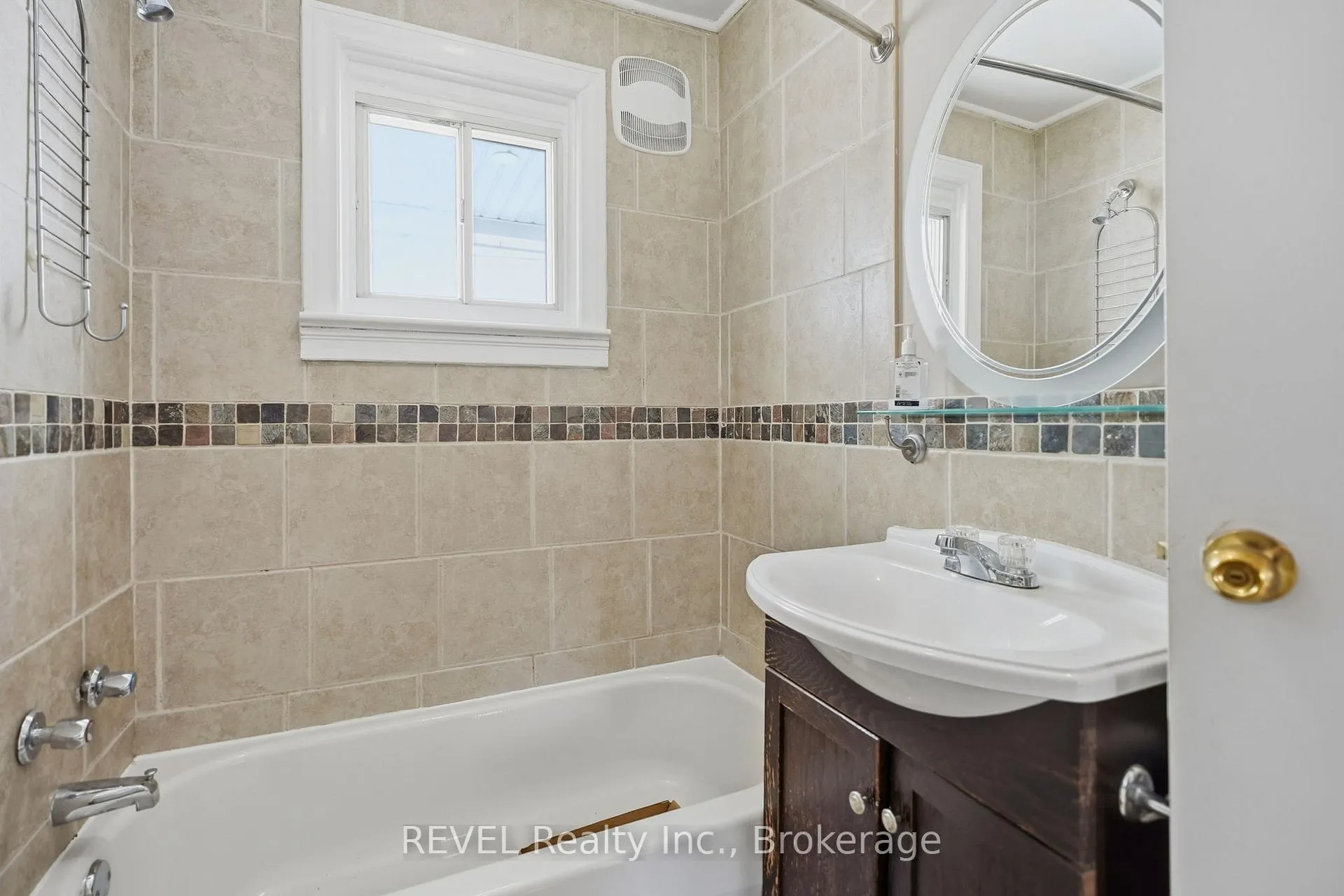 Photo 20 of 1098 Beaverdams Road, Thorold, Rolling Meadows — HOMEH