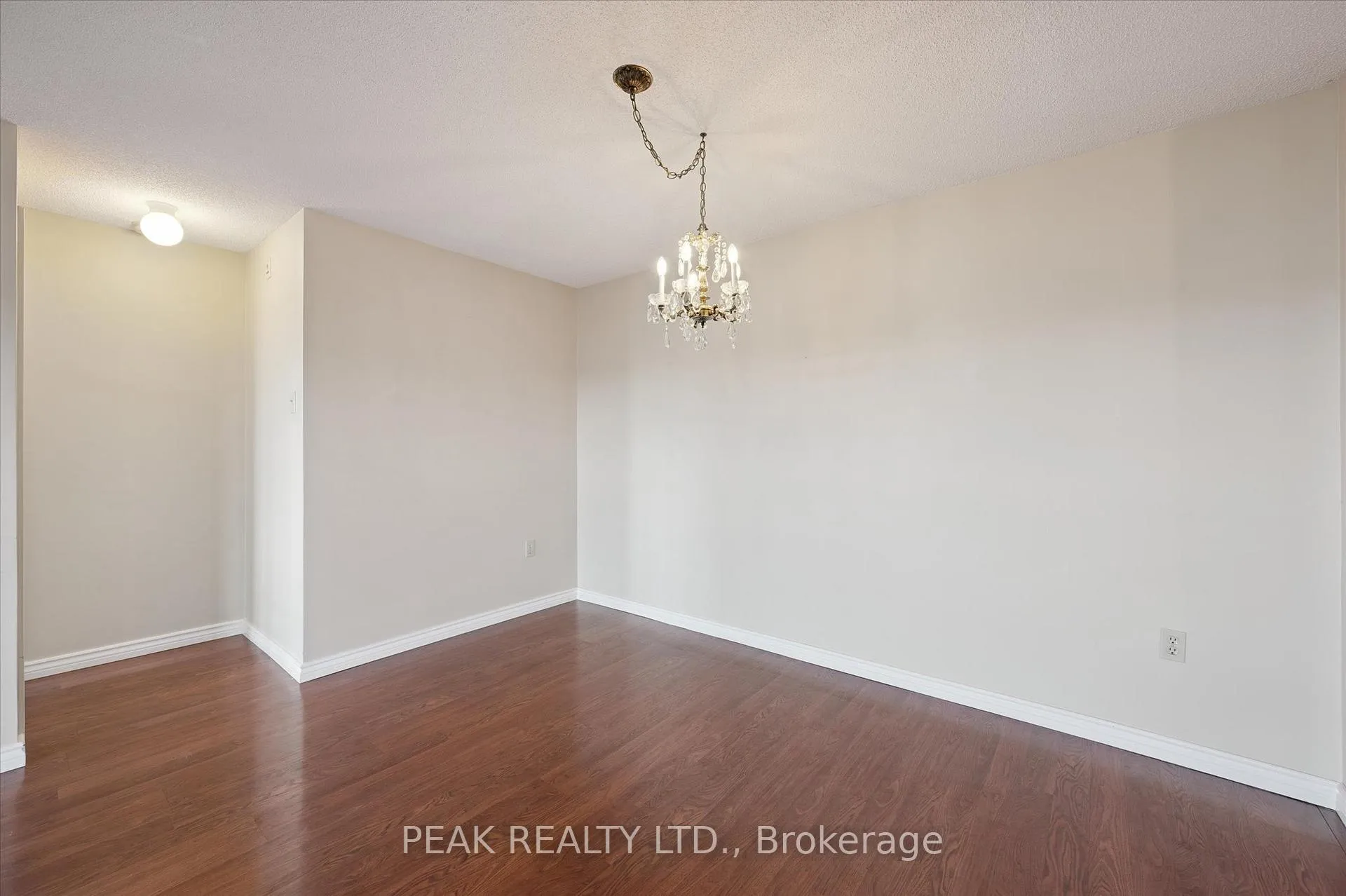 Photo 6 of Unit 702, 30 Blue Springs Drive, Waterloo — HOMEH