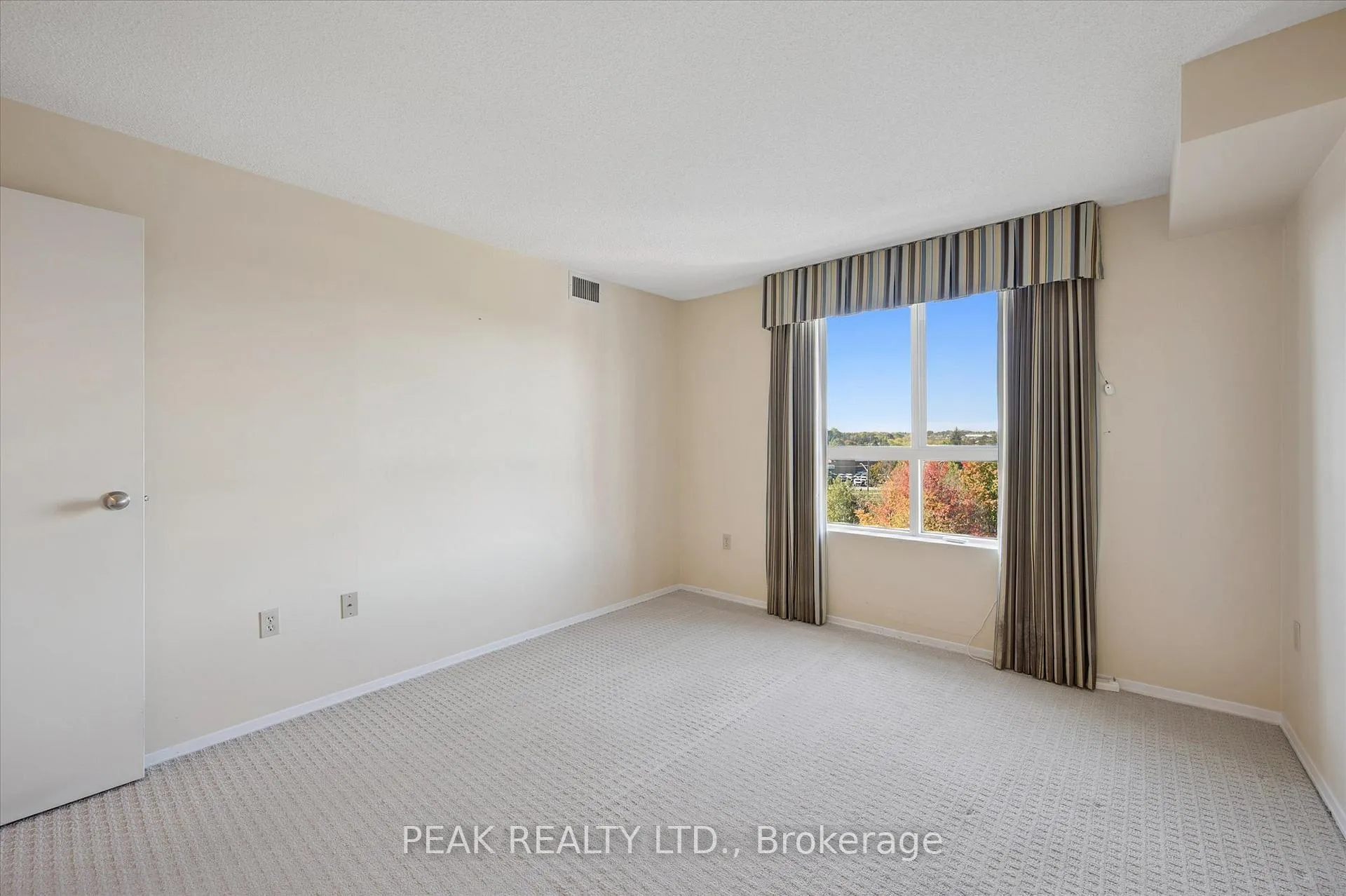 Photo 22 of Unit 702, 30 Blue Springs Drive, Waterloo — HOMEH