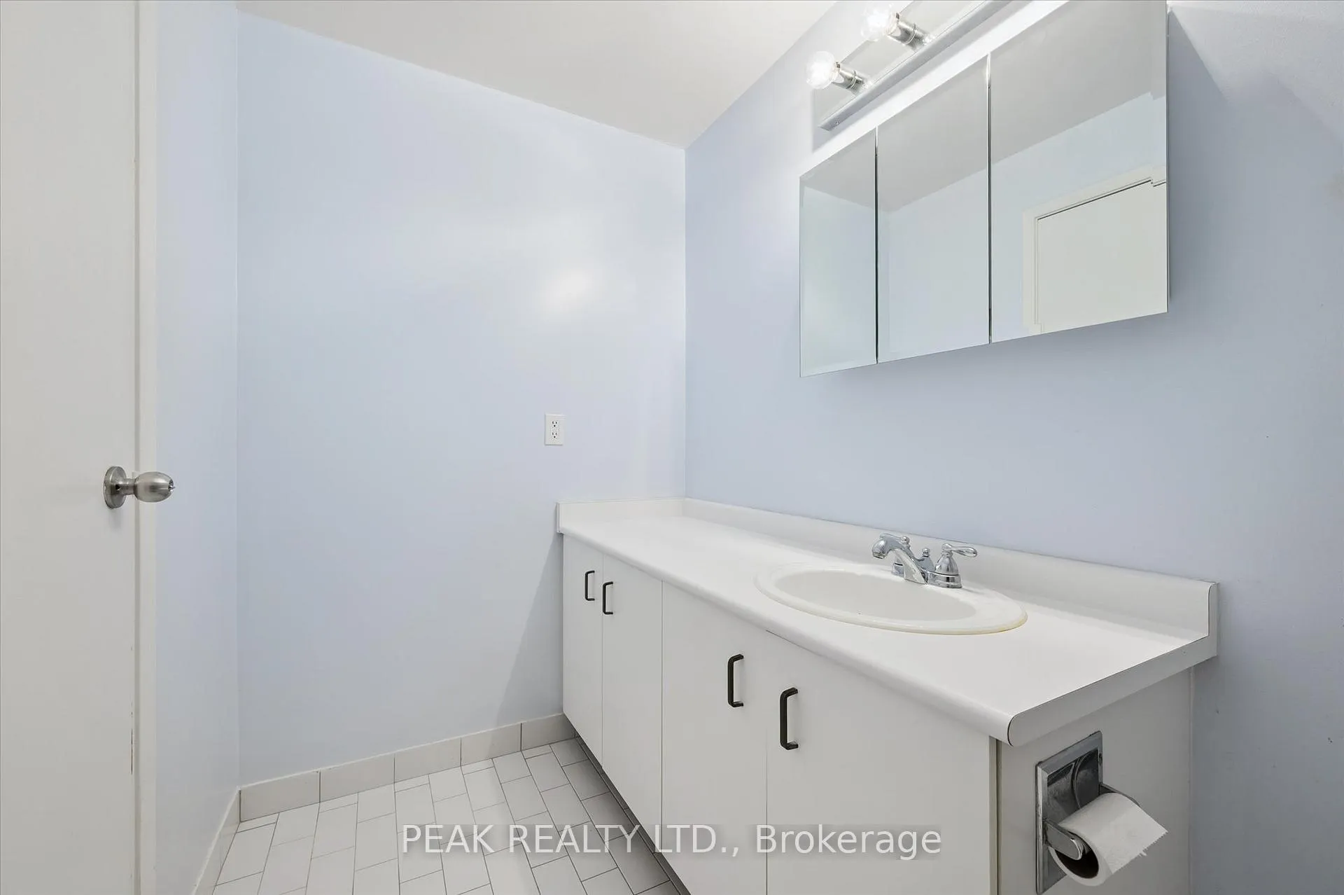 Photo 26 of Unit 702, 30 Blue Springs Drive, Waterloo — HOMEH