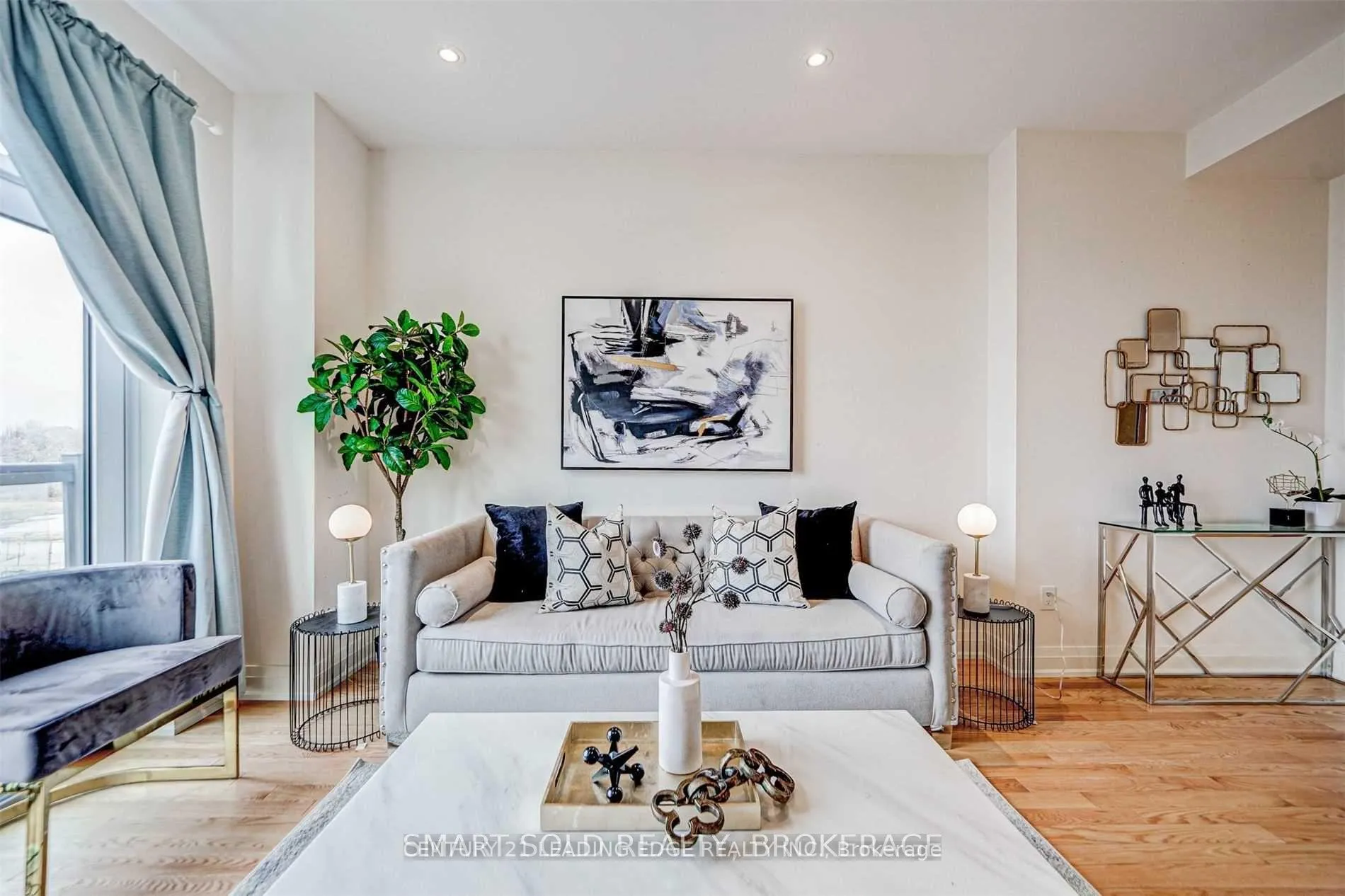 Photo 2 of 26 Teasel Way, Markham, Unionville — HOMEH