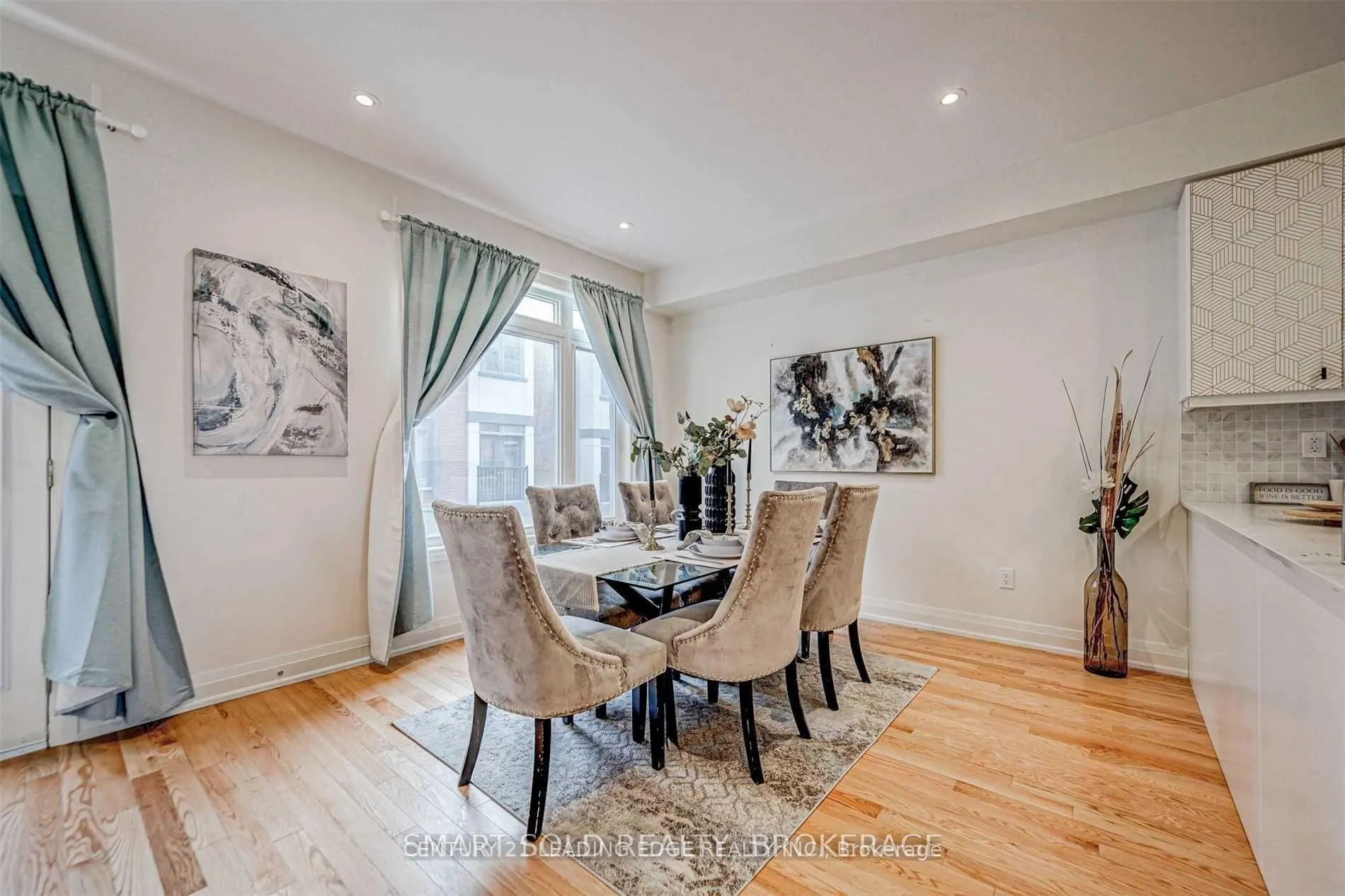 Photo 14 of 26 Teasel Way, Markham, Unionville — HOMEH