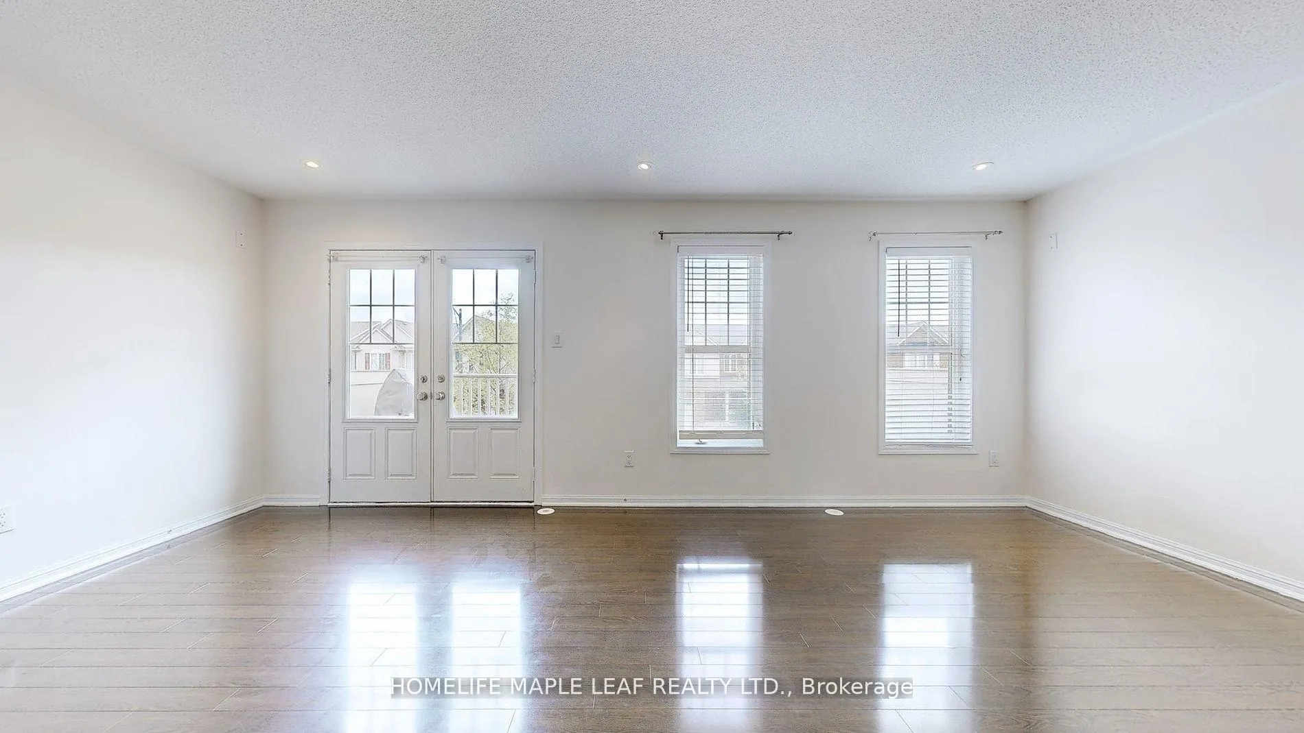 Photo 5 of 211 Woodley Crescent, Milton, Willmott — HOMEH