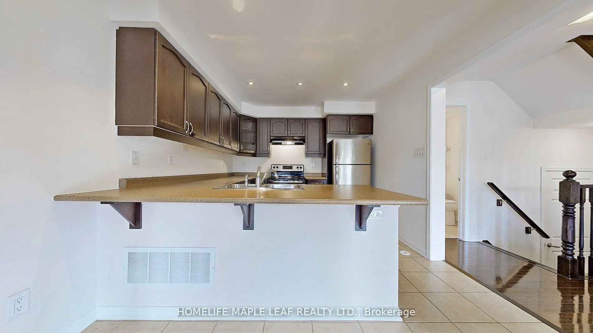 Photo 10 of 211 Woodley Crescent, Milton, Willmott — HOMEH
