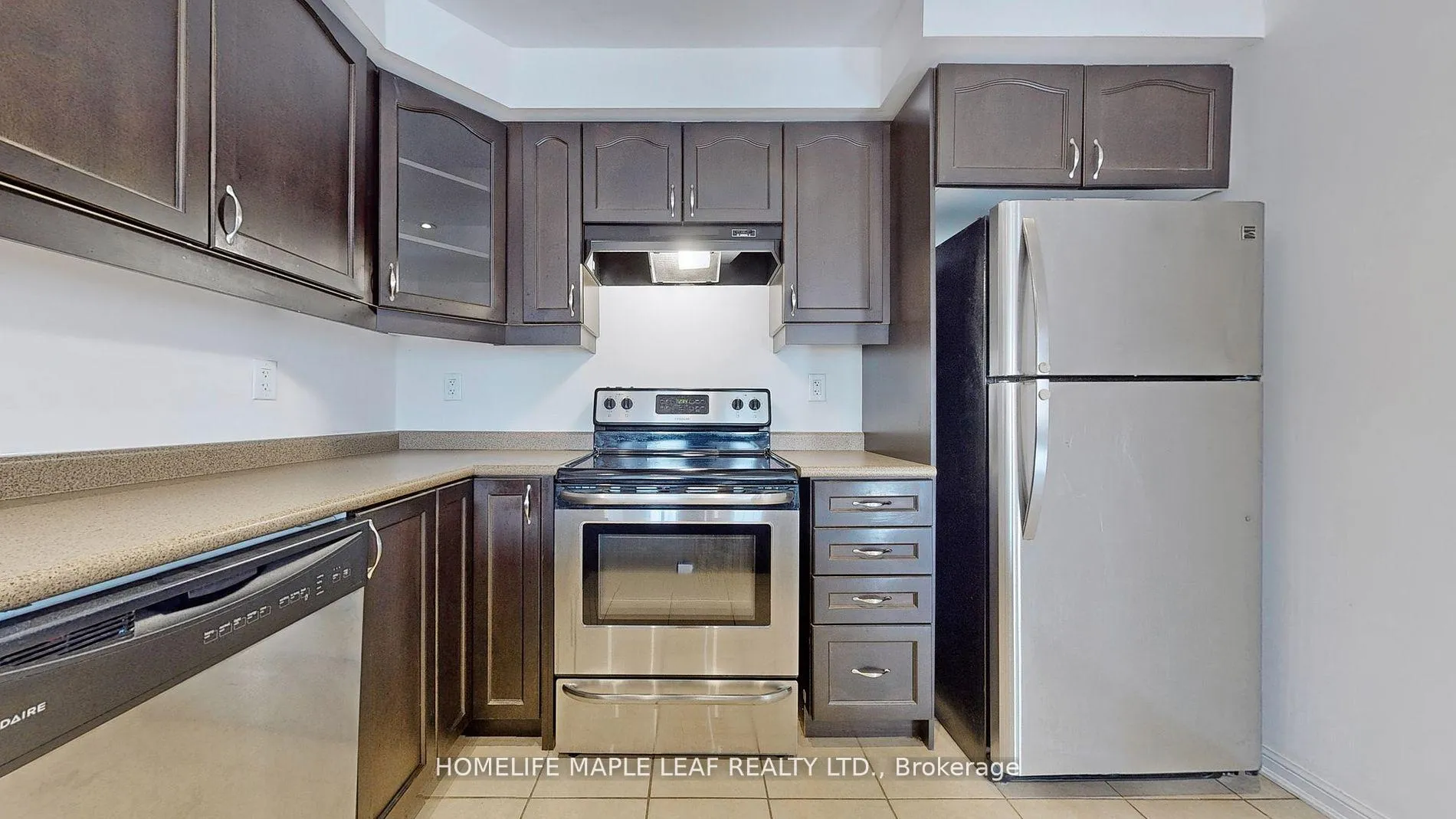 Photo 12 of 211 Woodley Crescent, Milton, Willmott — HOMEH