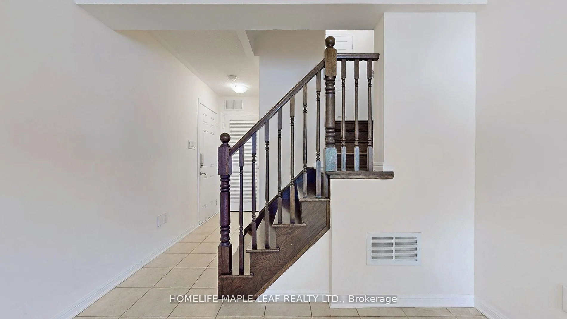 Photo 21 of 211 Woodley Crescent, Milton, Willmott — HOMEH
