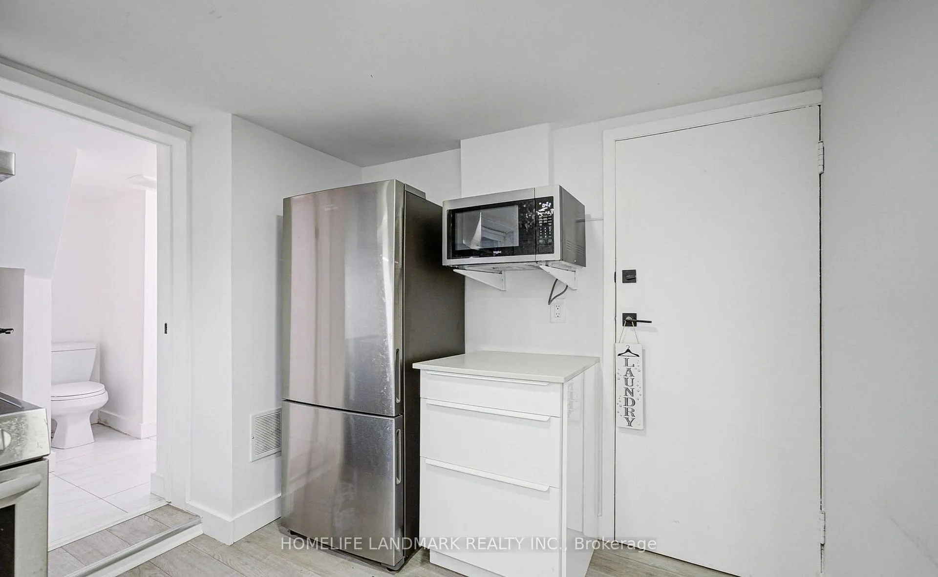 Photo 9 of Unit Basement Apt, 246 Euclid Avenue, Toronto, Trinity-Bellwoods — HOMEH