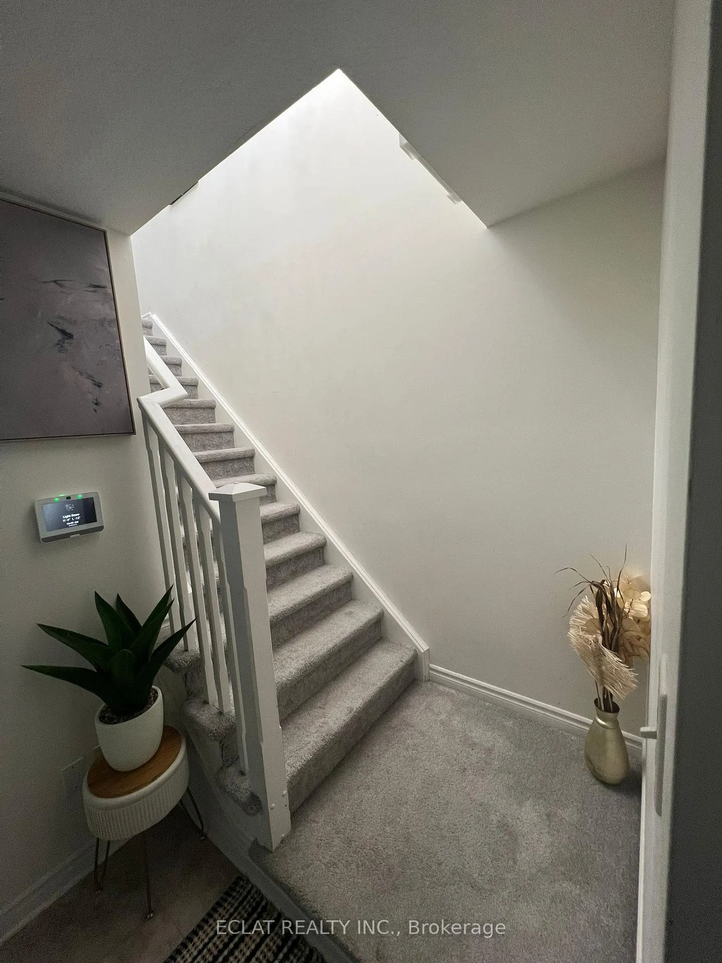 Photo 5 of 23 Riehm Street, Kitchener — HOMEH