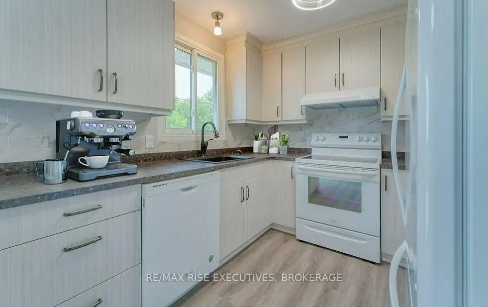 Photo 7 of Unit 1, 631 Aylmer Crescent, Kingston, South of Taylor-Kidd Blvd — HOMEH