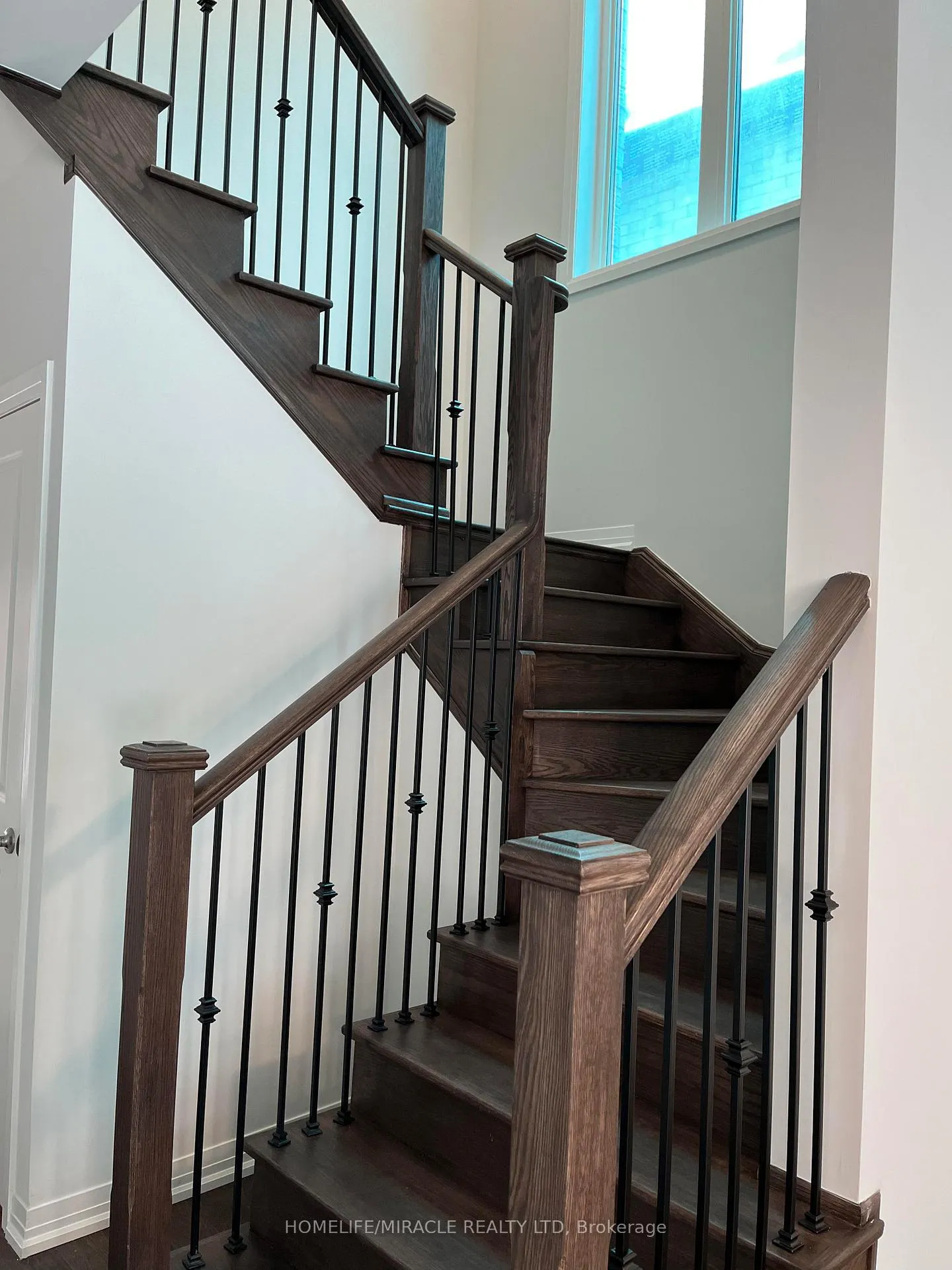 Photo 9 of 2964 Seagrass Street, Pickering, Rural Pickering — HOMEH
