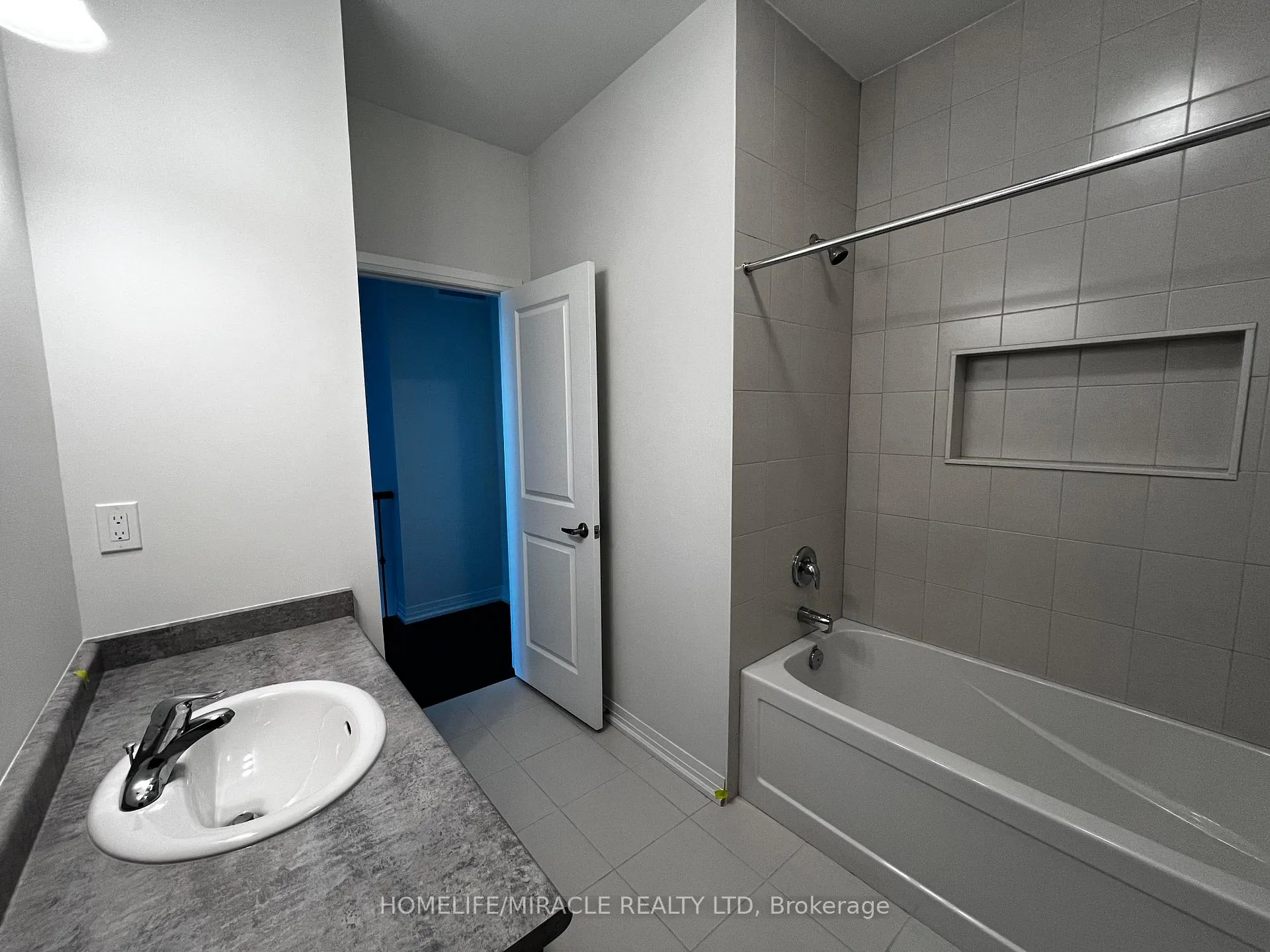 Photo 14 of 2964 Seagrass Street, Pickering, Rural Pickering — HOMEH