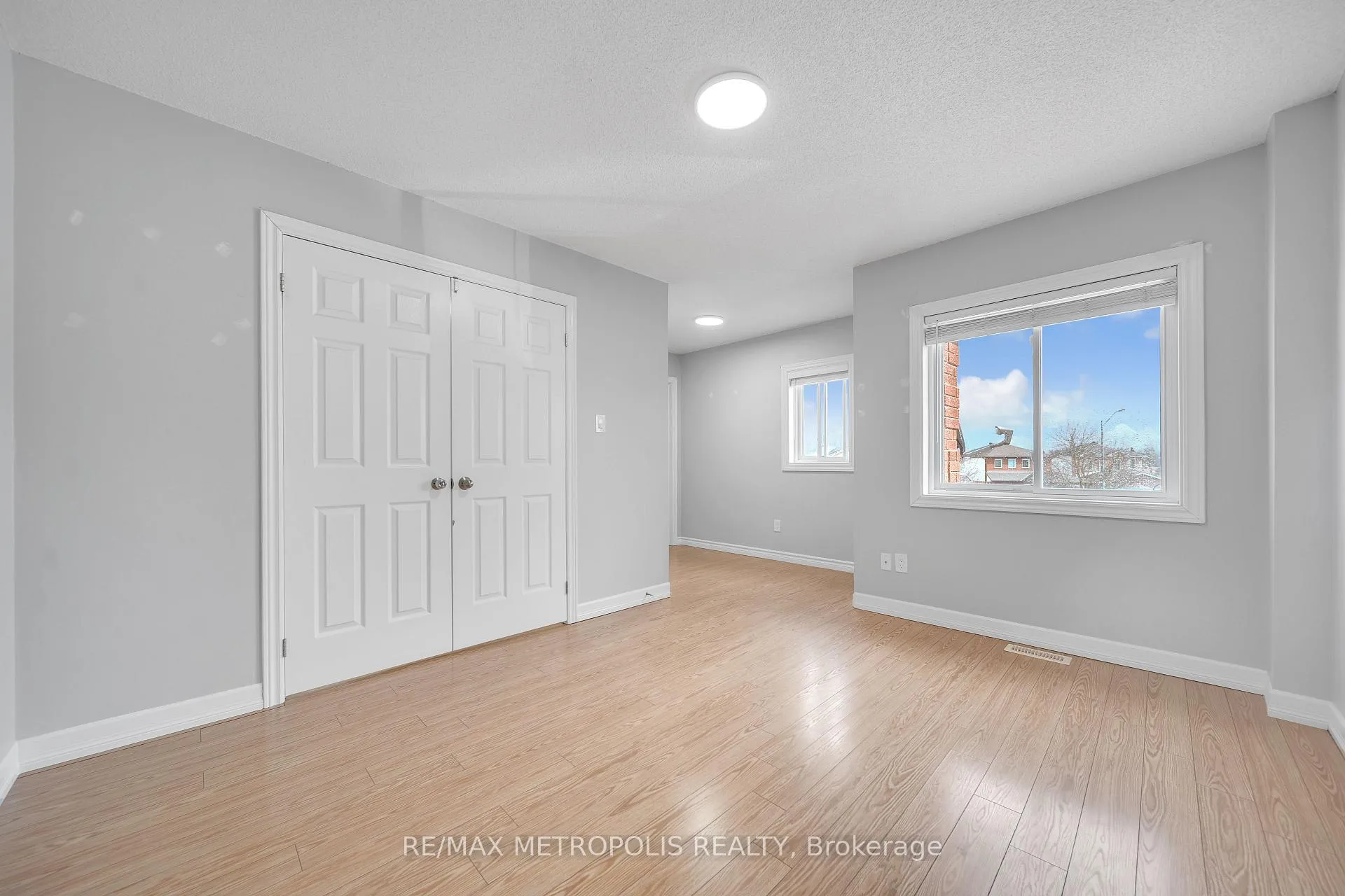 Photo 10 of 1105 Ashley Court, Innisfil, Alcona — HOMEH