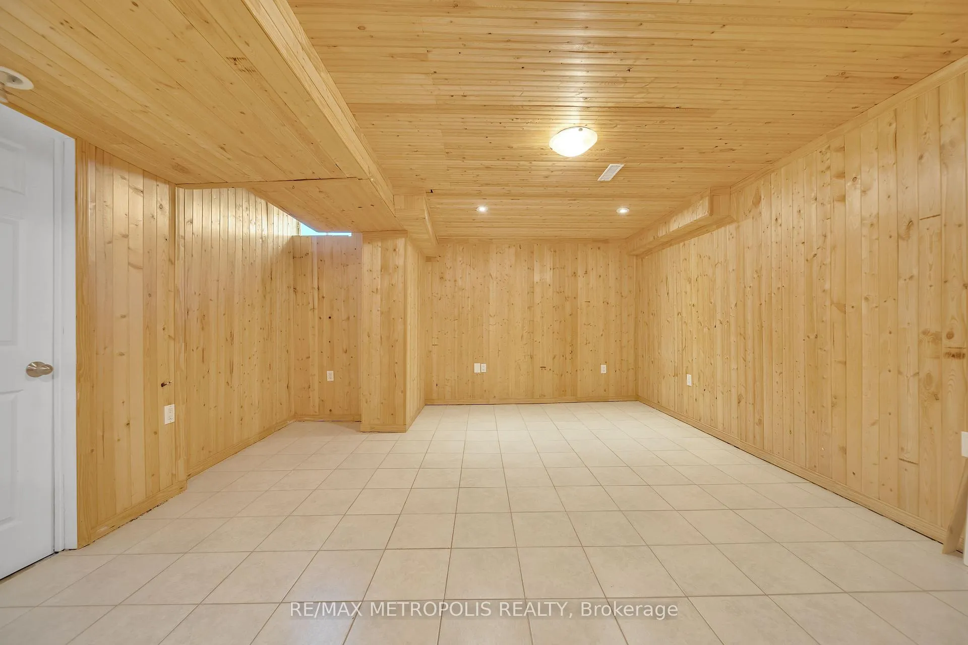 Photo 18 of 1105 Ashley Court, Innisfil, Alcona — HOMEH