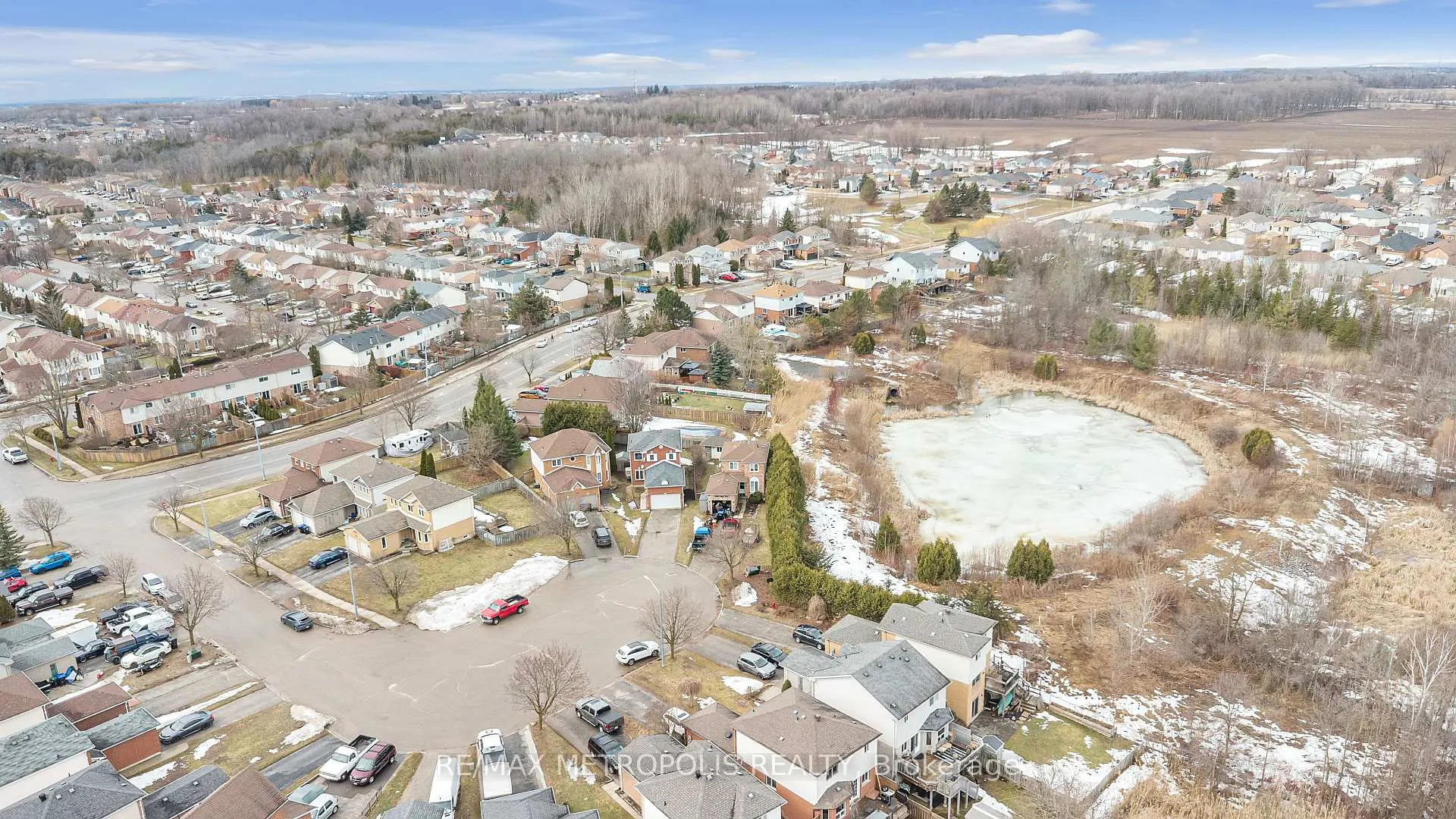 Photo 20 of 1105 Ashley Court, Innisfil, Alcona — HOMEH